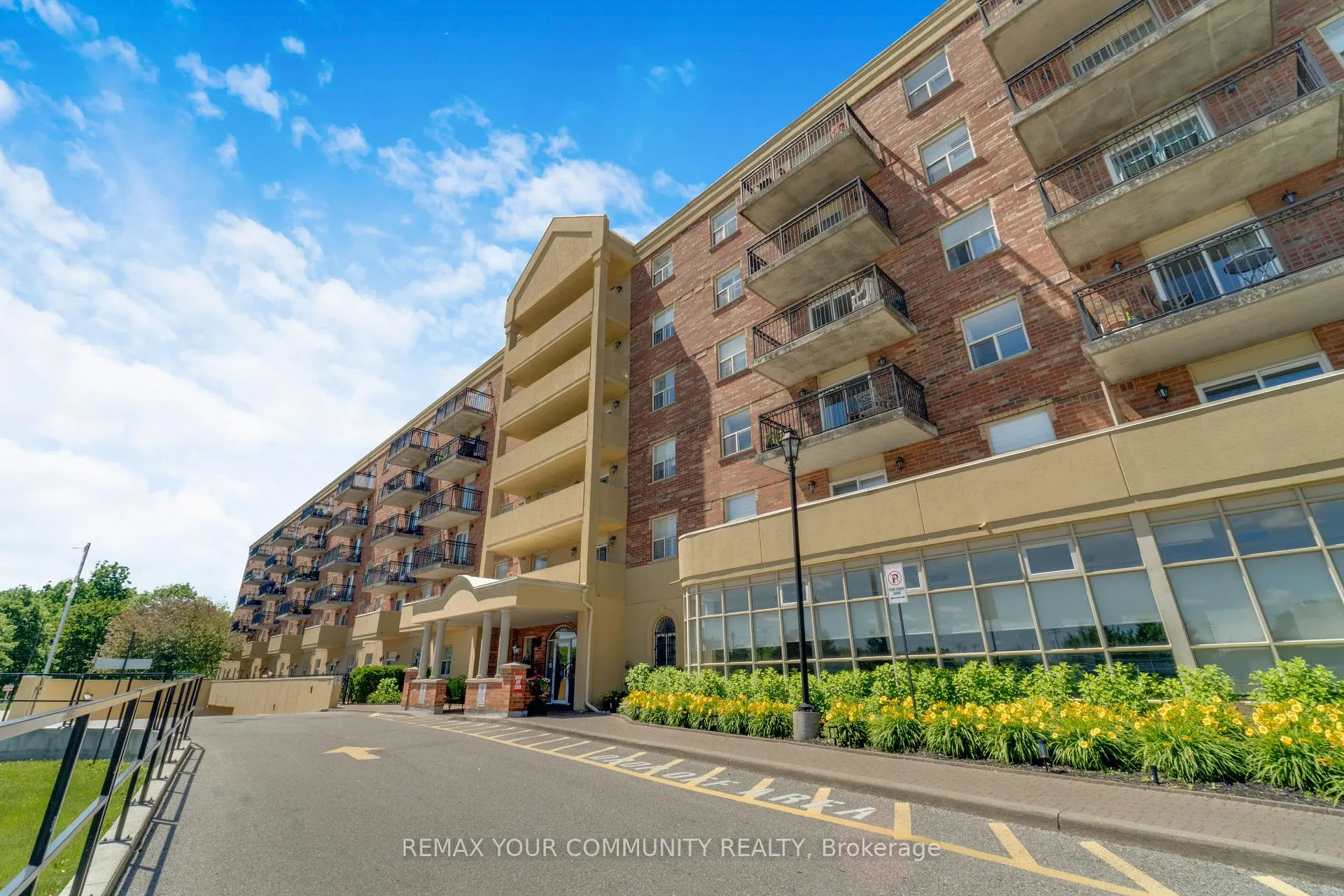Photo 1 of Unit 423, 7373 Martin Grove Road, Vaughan, Vaughan Grove — HOMEH