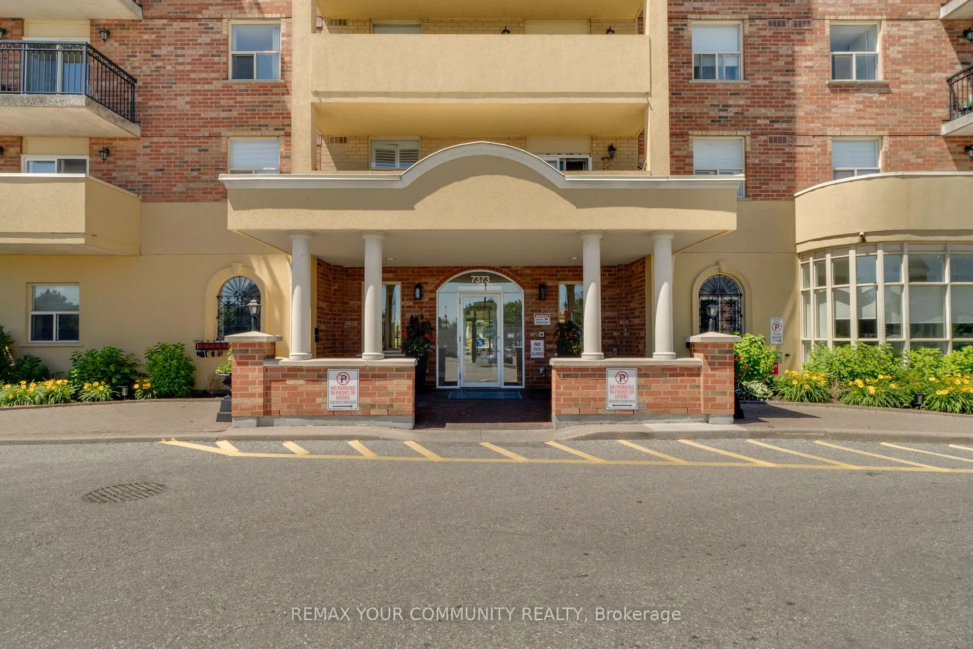 Photo 3 of Unit 423, 7373 Martin Grove Road, Vaughan, Vaughan Grove — HOMEH