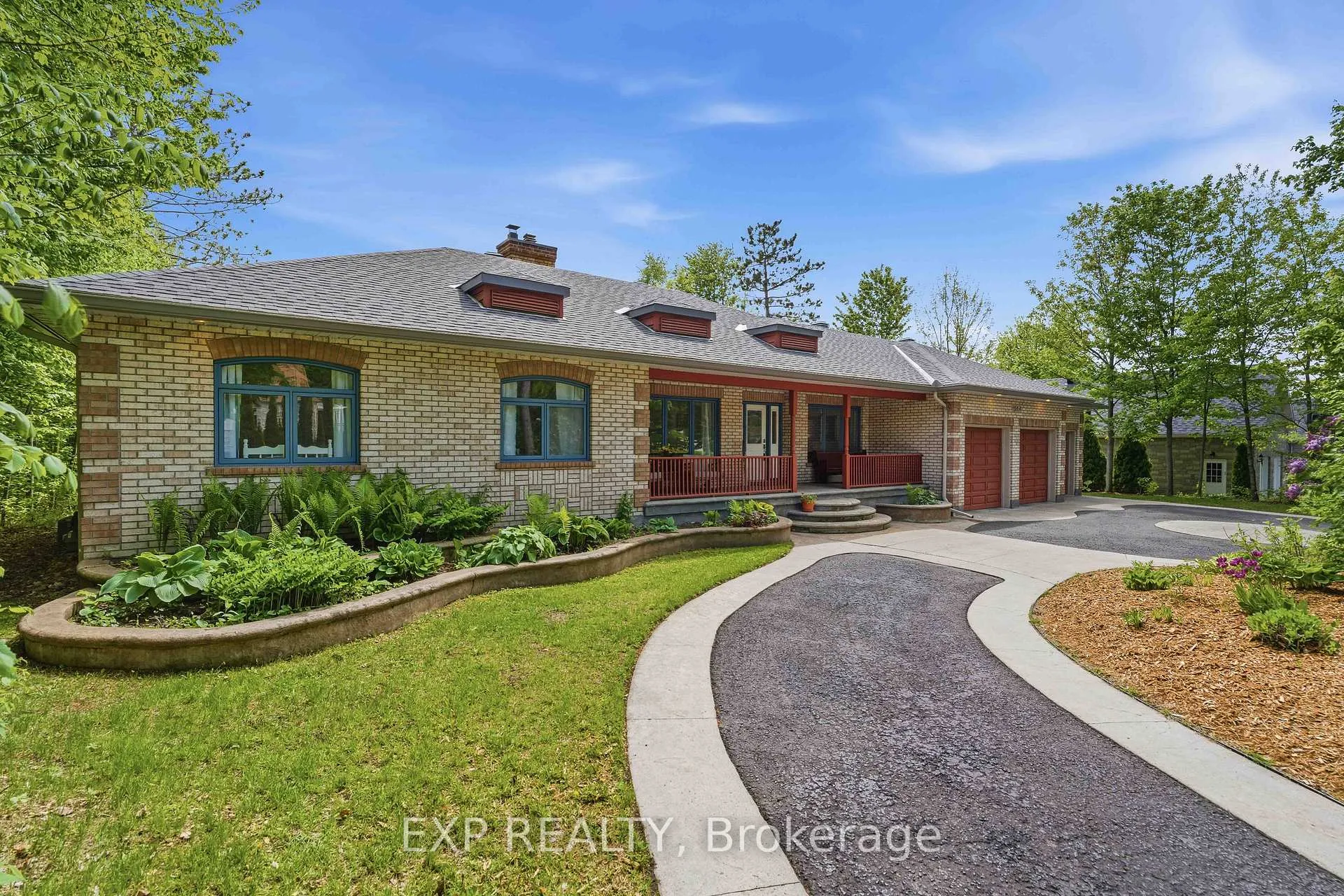 Photo 2 of 1264 Barnwell Crescent, Ottawa, Navan — HOMEH