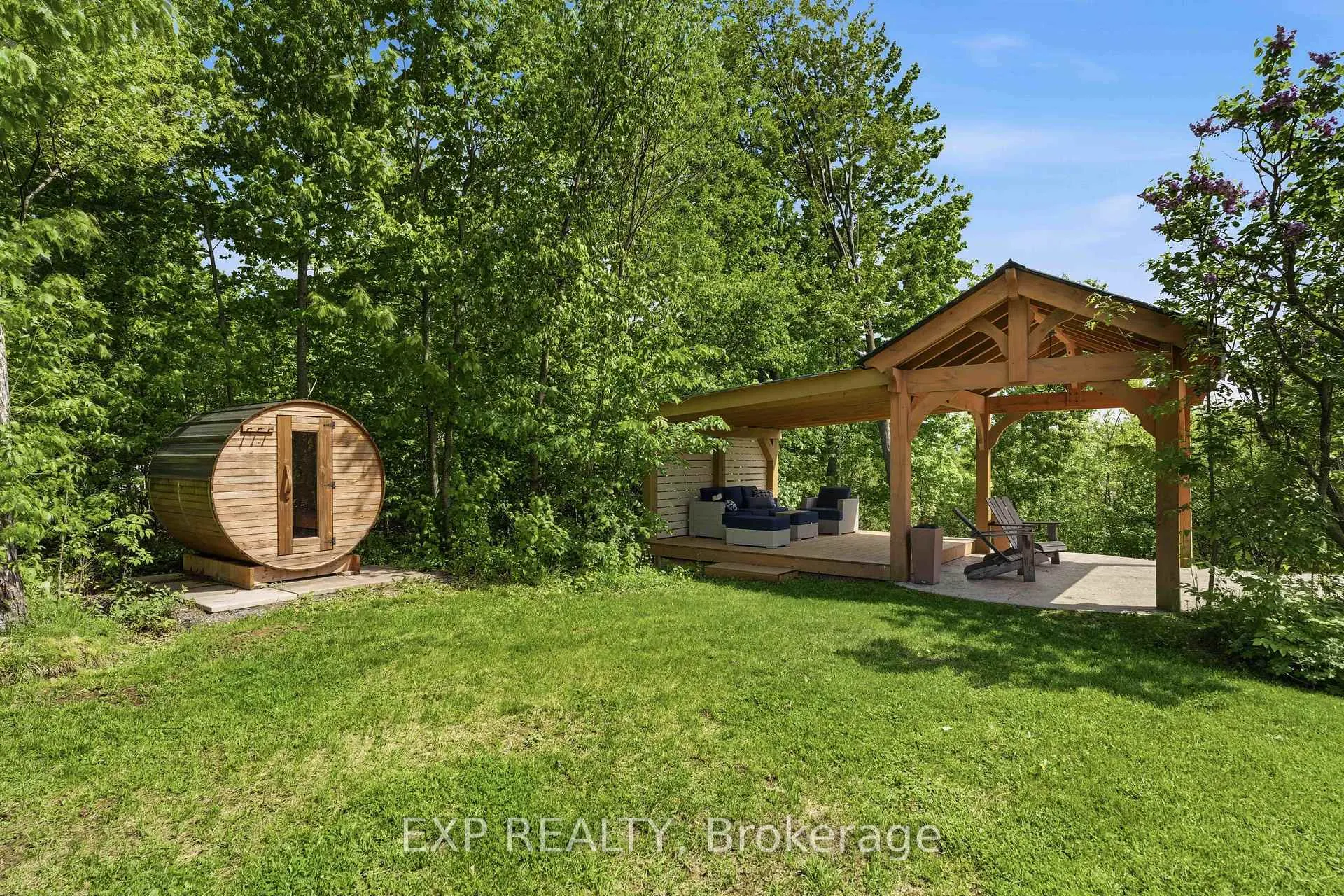 Photo 9 of 1264 Barnwell Crescent, Ottawa, Navan — HOMEH