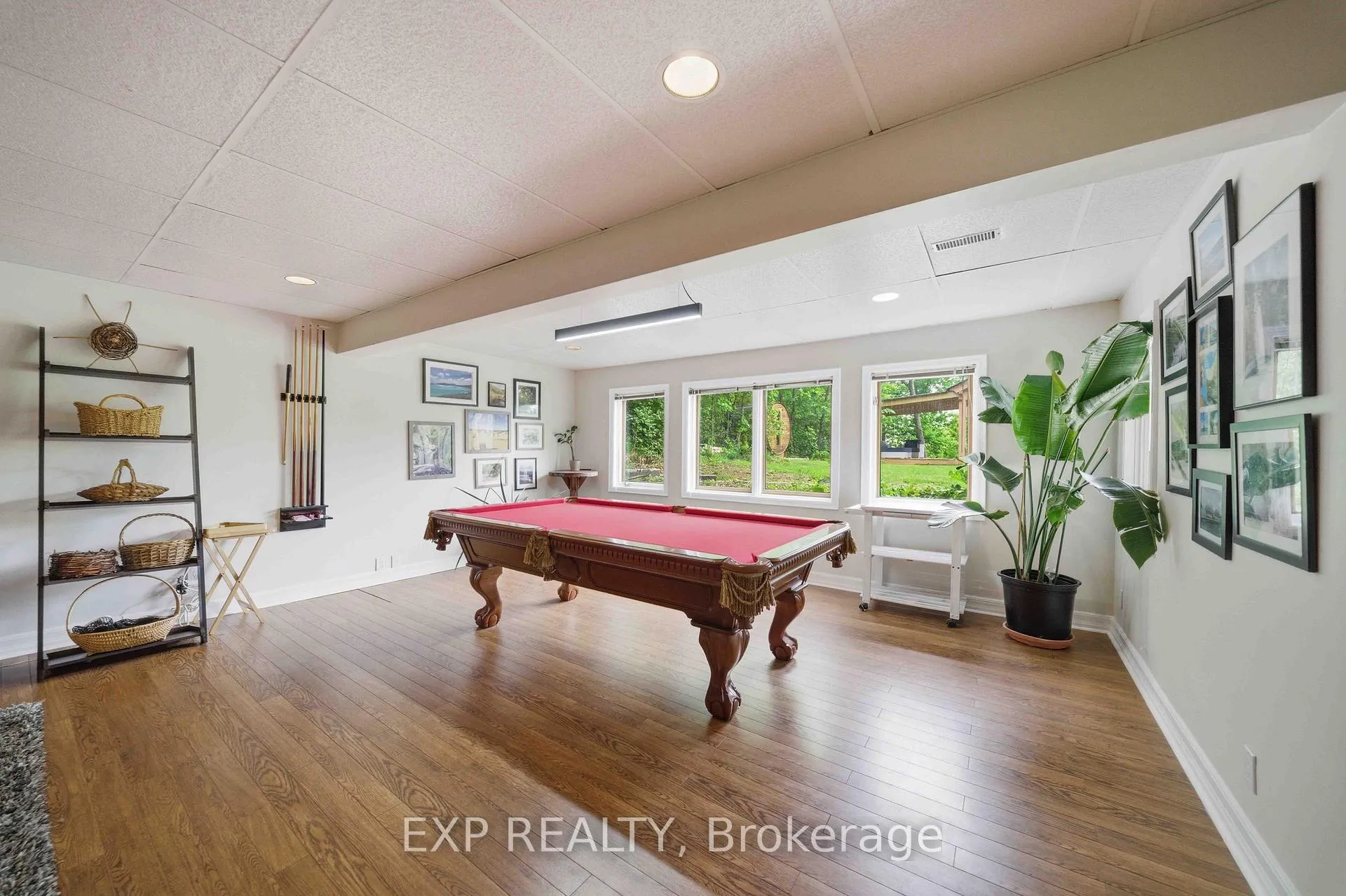 Photo 16 of 1264 Barnwell Crescent, Ottawa, Navan — HOMEH