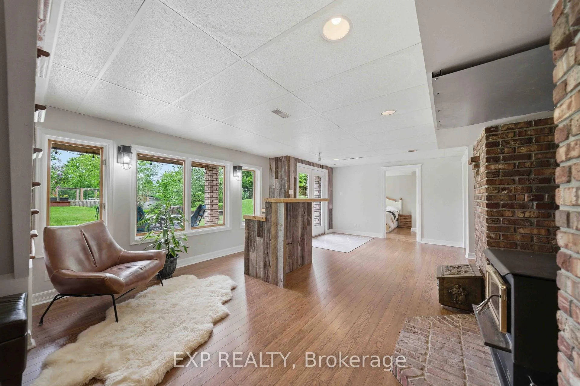 Photo 18 of 1264 Barnwell Crescent, Ottawa, Navan — HOMEH