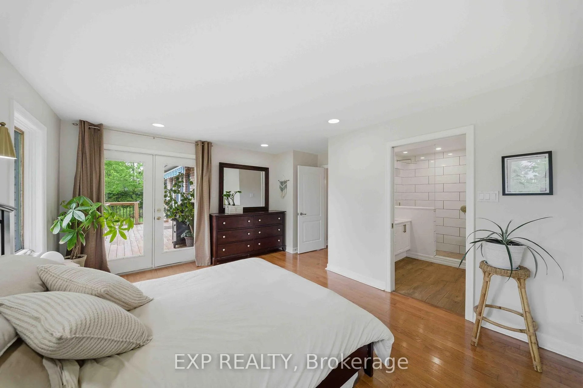 Photo 42 of 1264 Barnwell Crescent, Ottawa, Navan — HOMEH