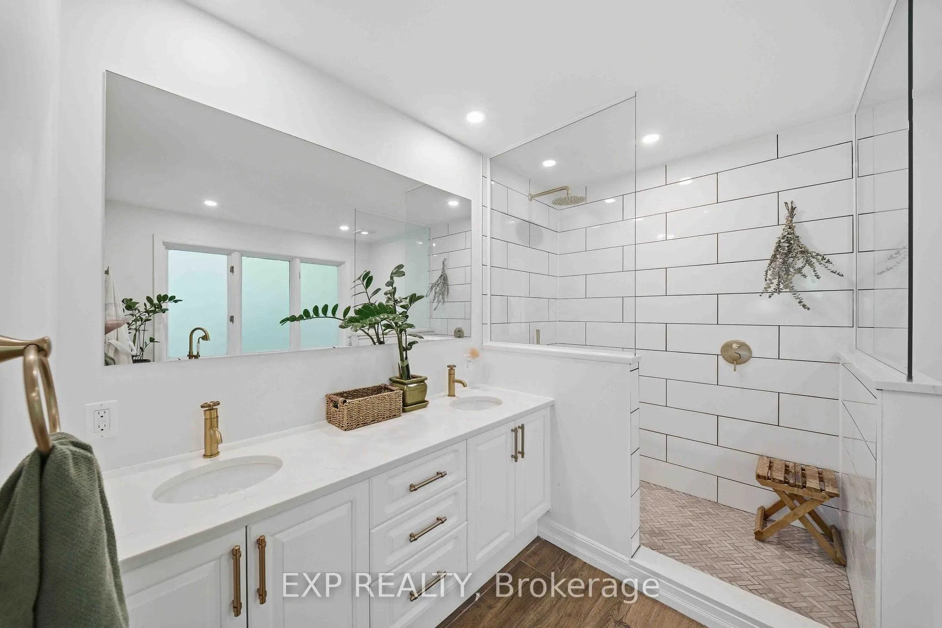Photo 43 of 1264 Barnwell Crescent, Ottawa, Navan — HOMEH