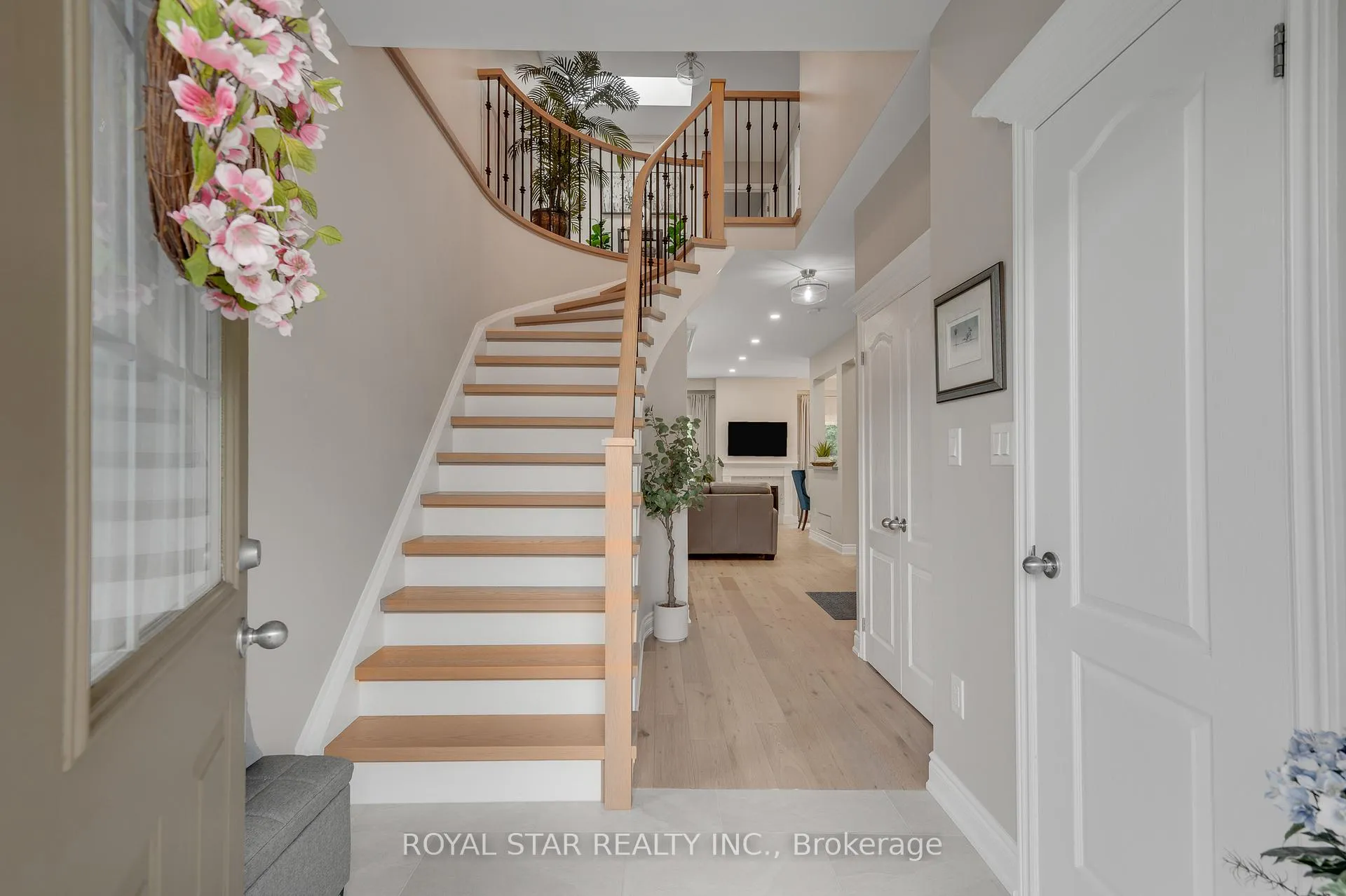 Photo 6 of Unit 24, 2229 Walkers Line, Burlington, Headon — HOMEH