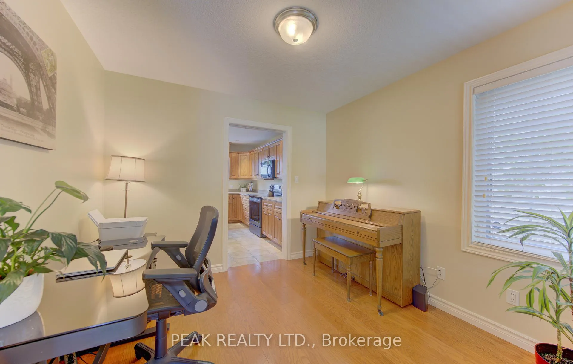 Photo 10 of 258 Laschinger Boulevard, Wilmot — HOMEH