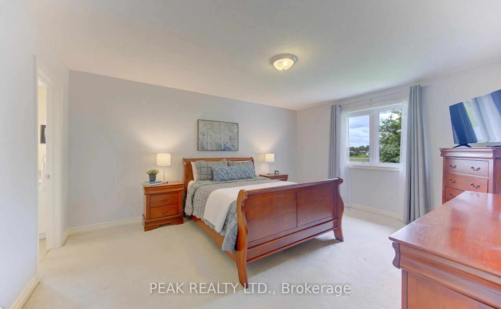 Photo 24 of 258 Laschinger Boulevard, Wilmot — HOMEH