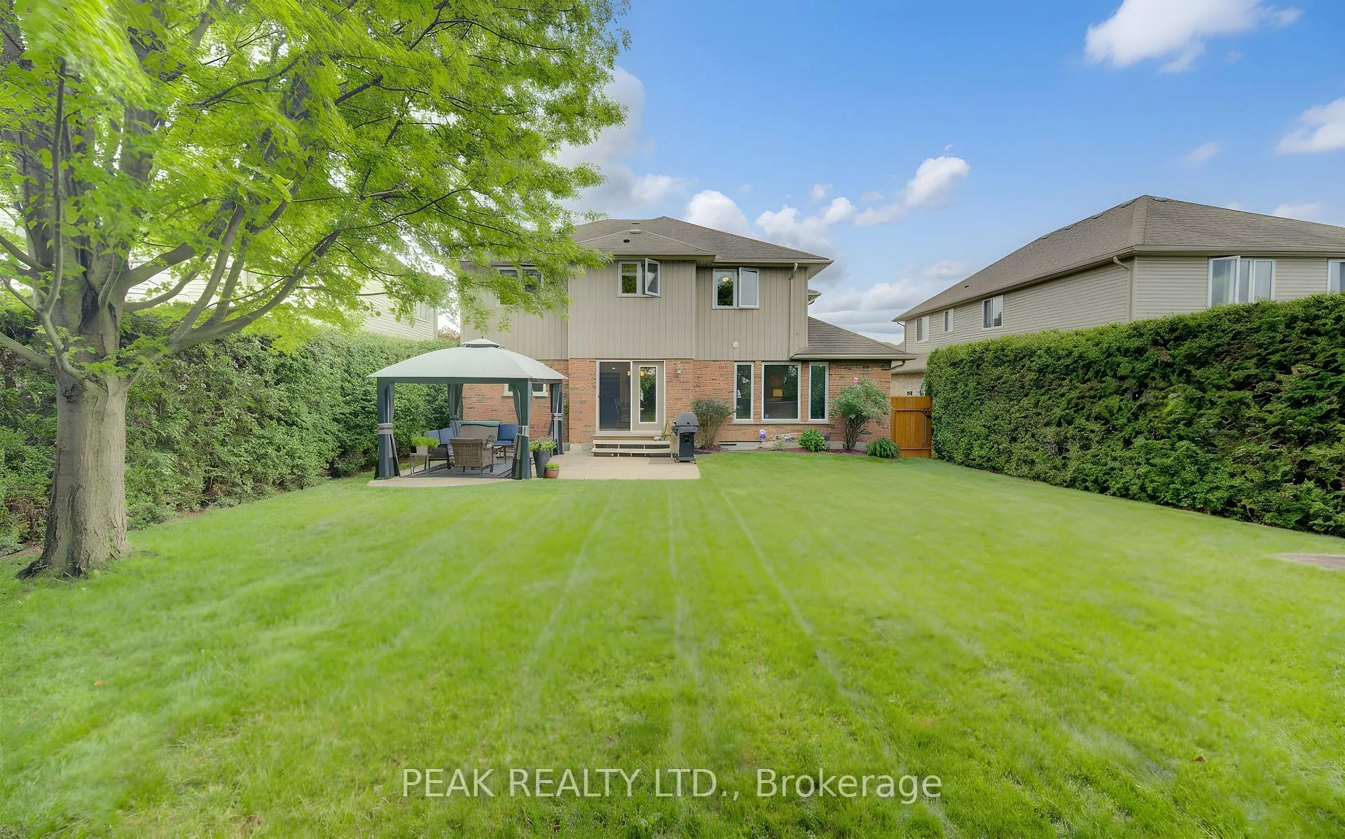 Photo 32 of 258 Laschinger Boulevard, Wilmot — HOMEH