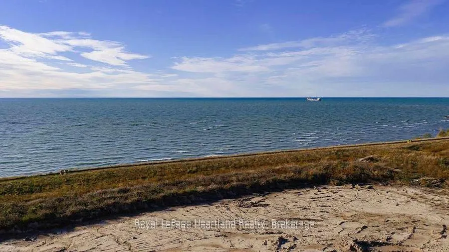 Photo of 472 Coast Drive