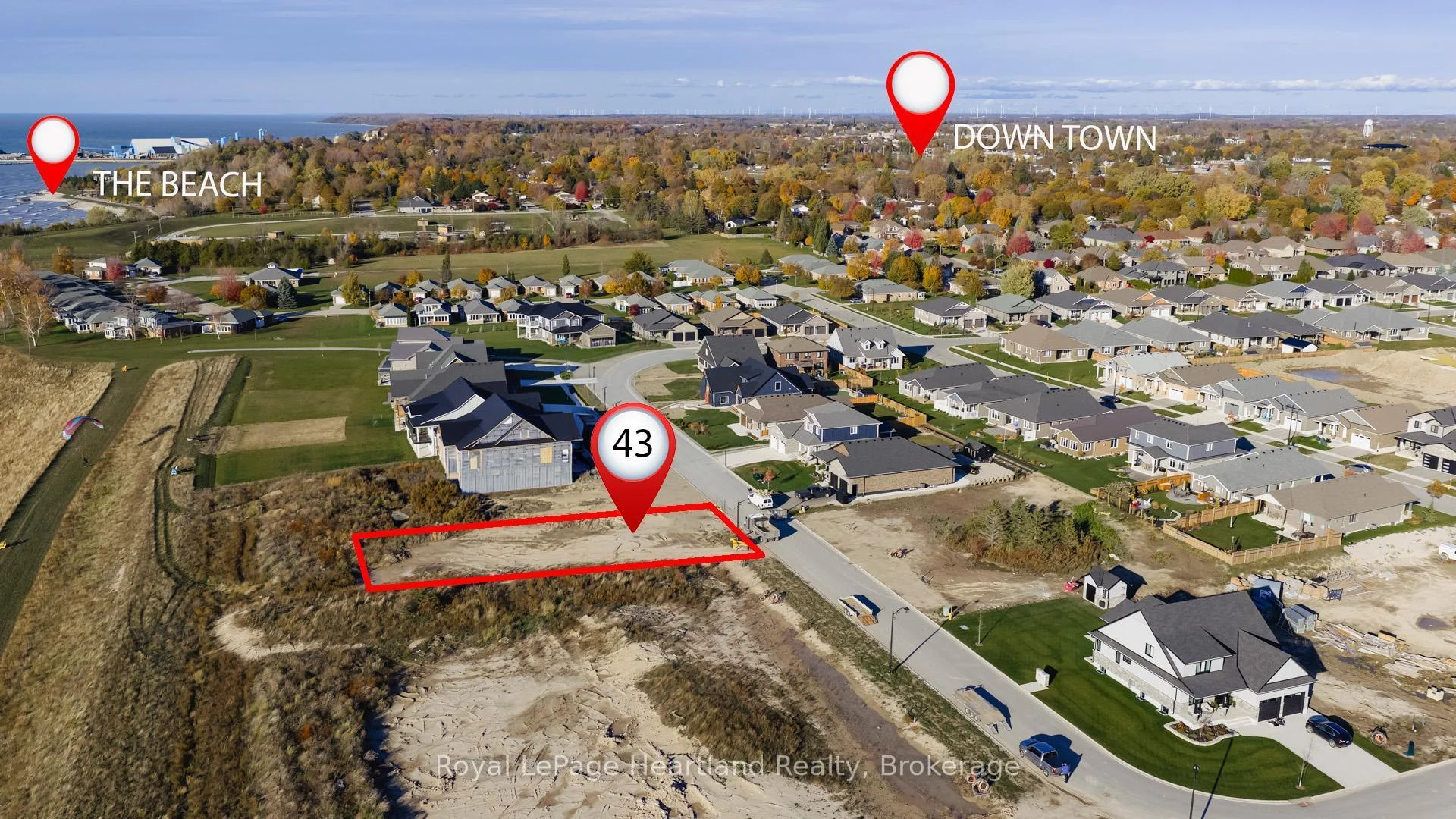 Photo 2 of 472 Coast Drive, Goderich, Goderich (Town) — HOMEH
