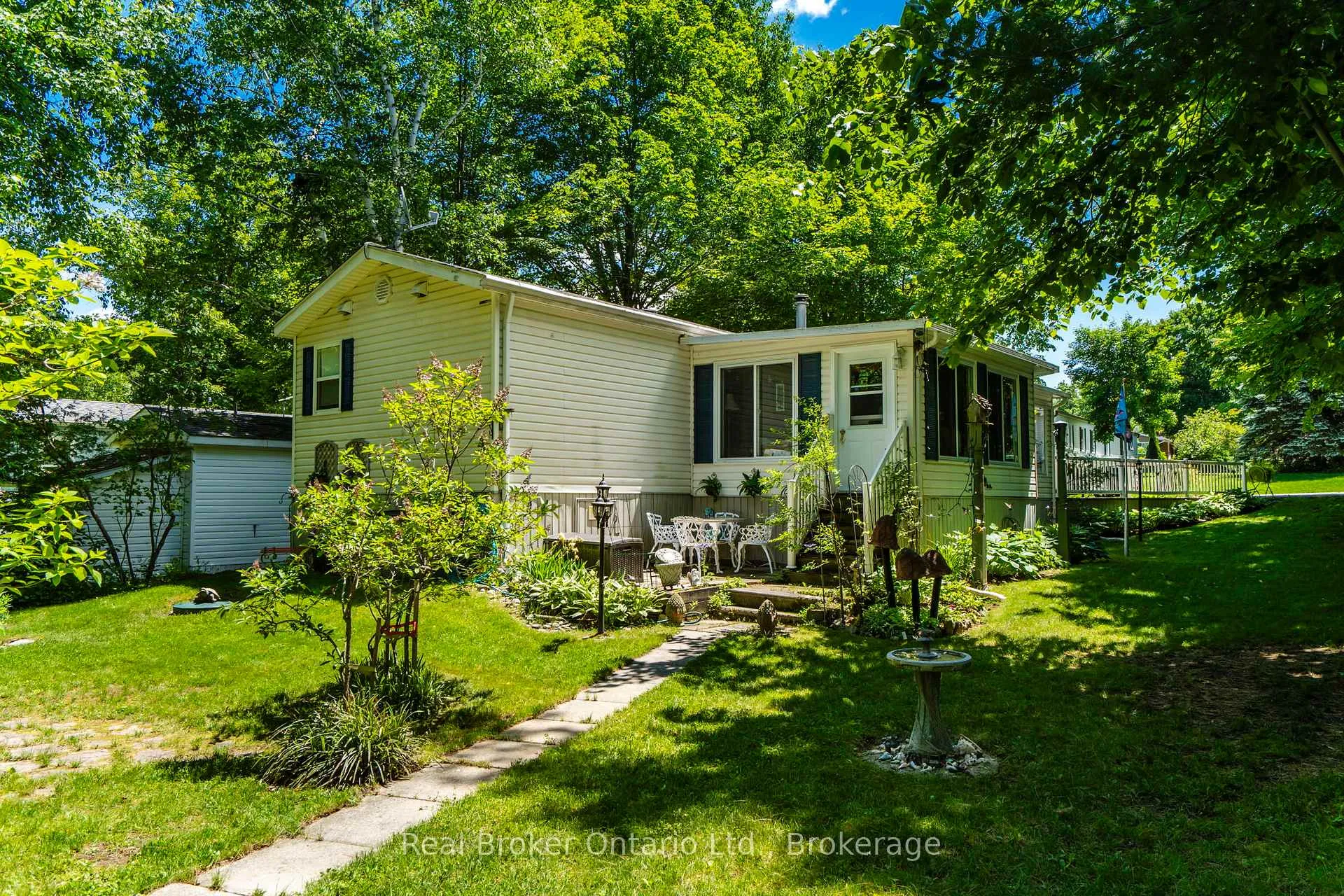 Photo of Unit 5, 5411 Elliott Side Road
