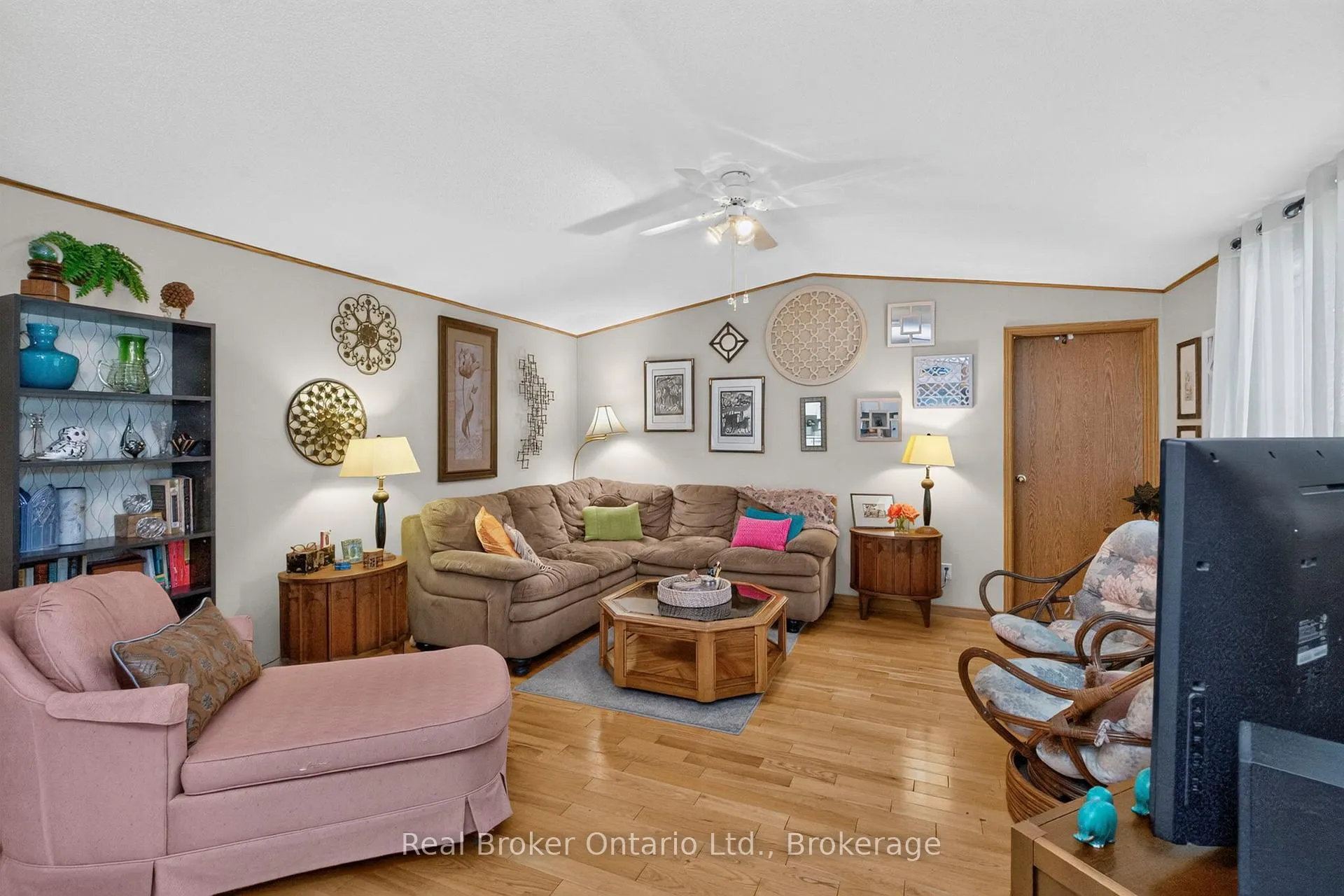 Photo 15 of Unit 5, 5411 Elliott Side Road, Tay, Rural Tay — HOMEH