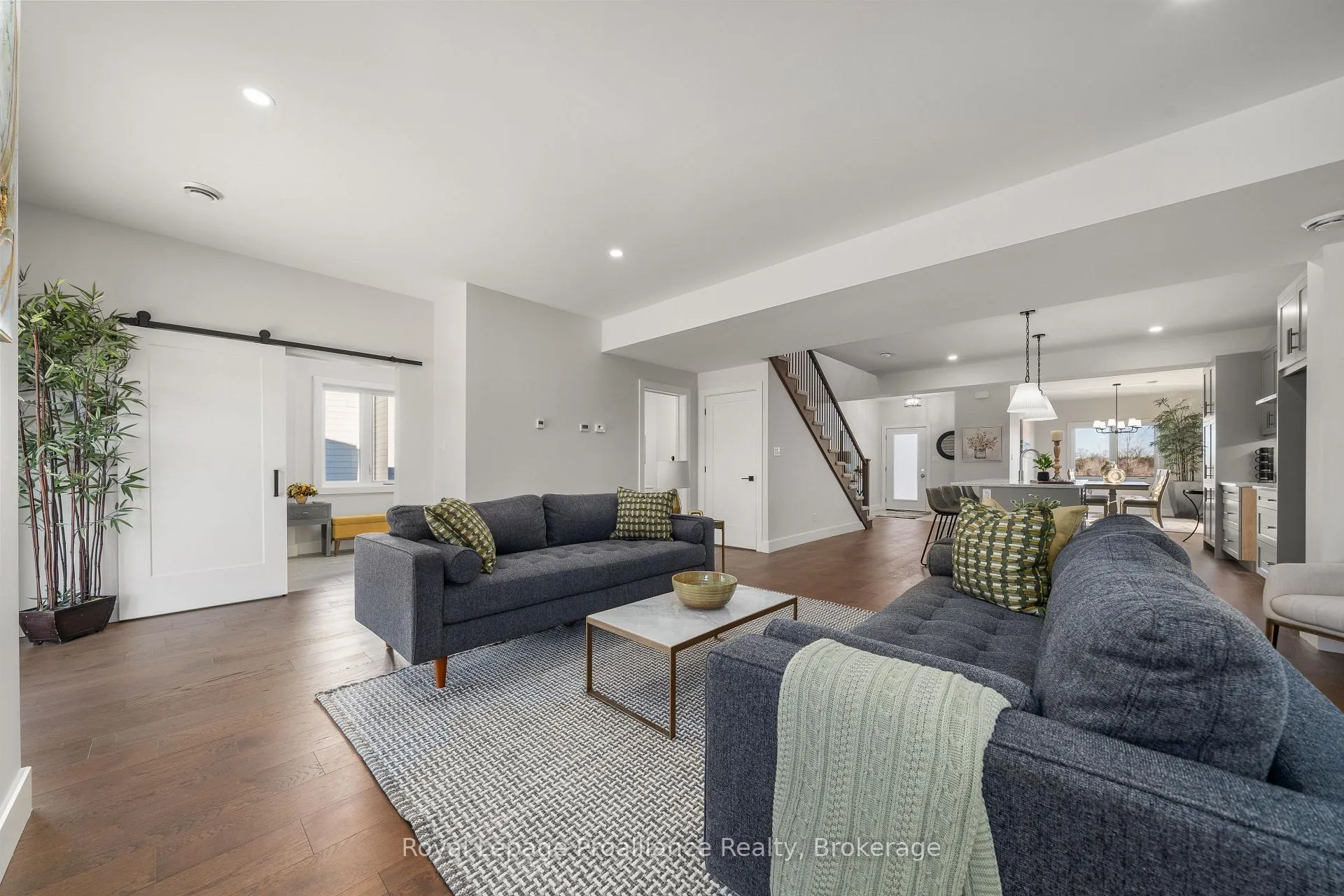 Photo 12 of 44 Fraser Drive, Quinte West, Sidney Ward — HOMEH