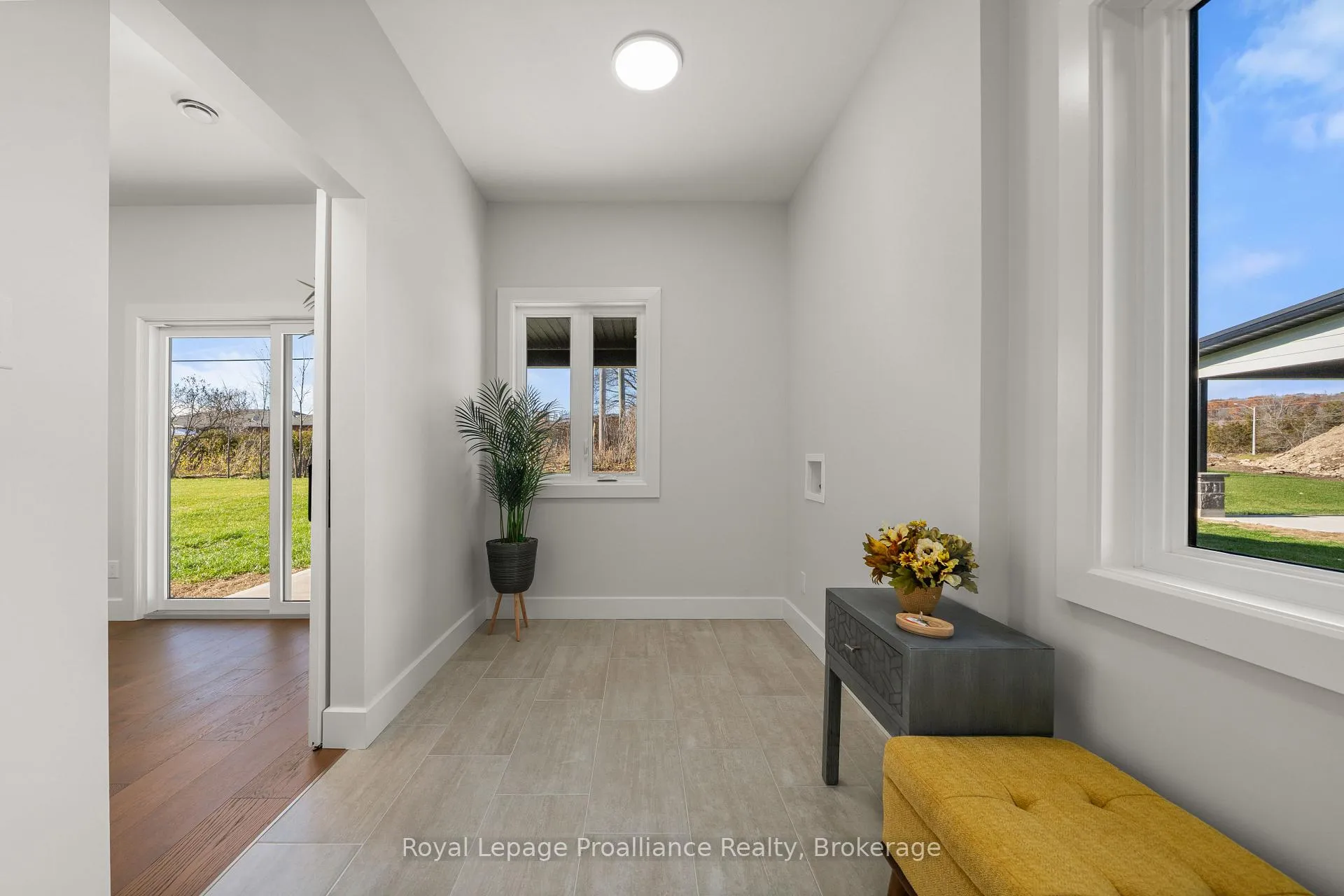 Photo 15 of 44 Fraser Drive, Quinte West, Sidney Ward — HOMEH