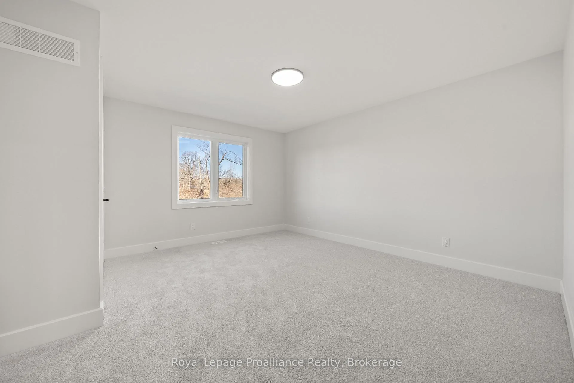 Photo 31 of 44 Fraser Drive, Quinte West, Sidney Ward — HOMEH