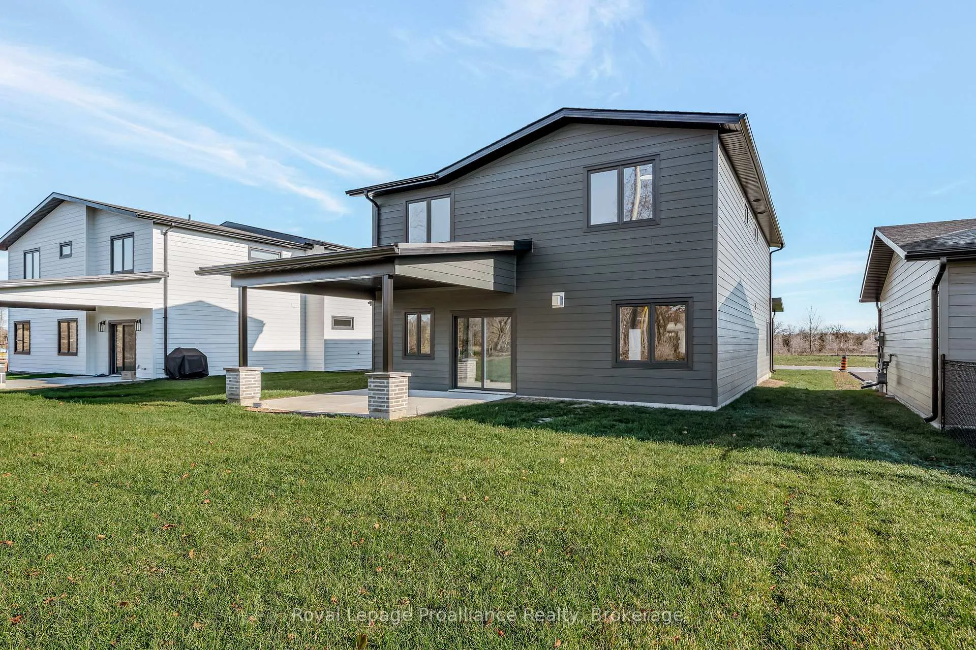 Photo 37 of 44 Fraser Drive, Quinte West, Sidney Ward — HOMEH