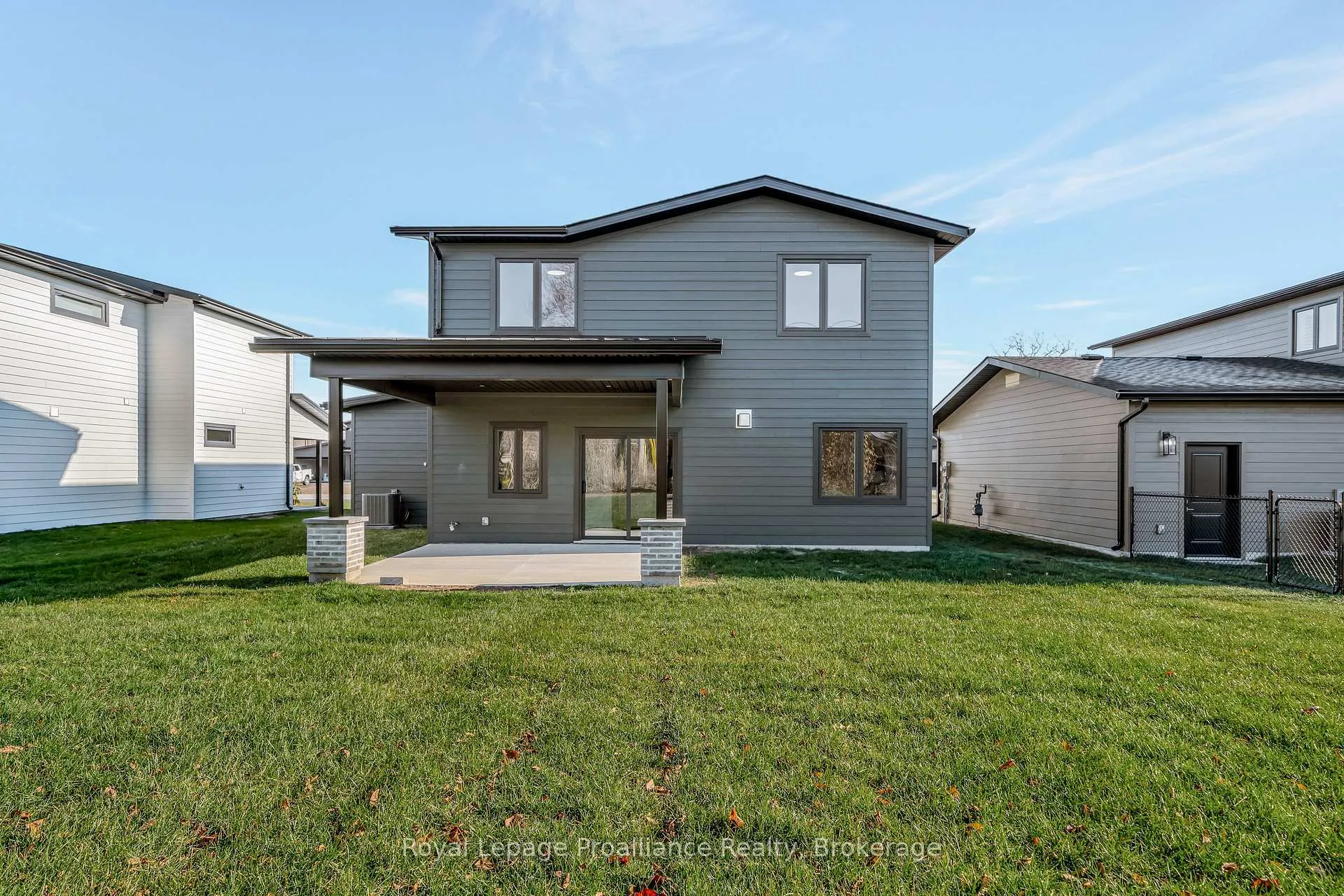 Photo 38 of 44 Fraser Drive, Quinte West, Sidney Ward — HOMEH