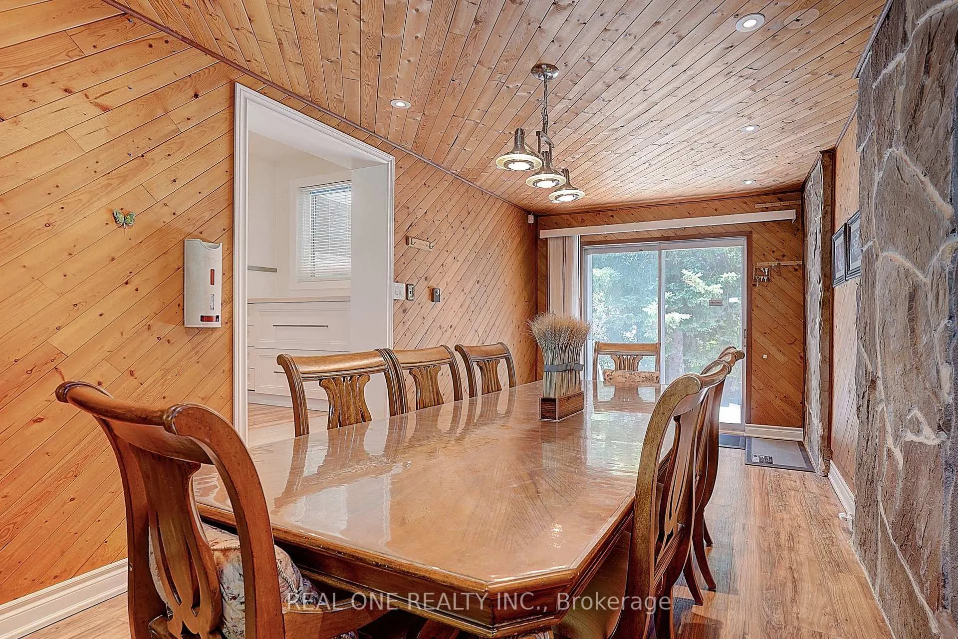 Photo 10 of 37 Lauralynn Crescent, Scarborough, Agincourt South-Malvern West — HOMEH