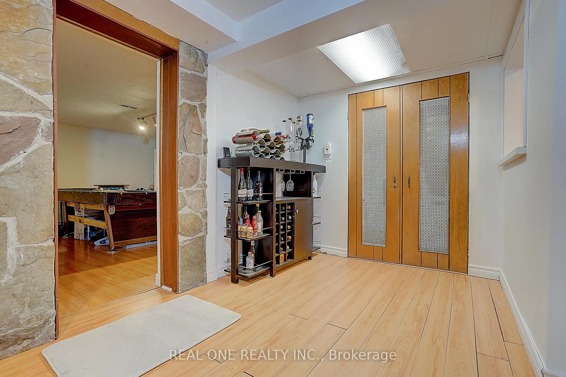 Photo 20 of 37 Lauralynn Crescent, Scarborough, Agincourt South-Malvern West — HOMEH