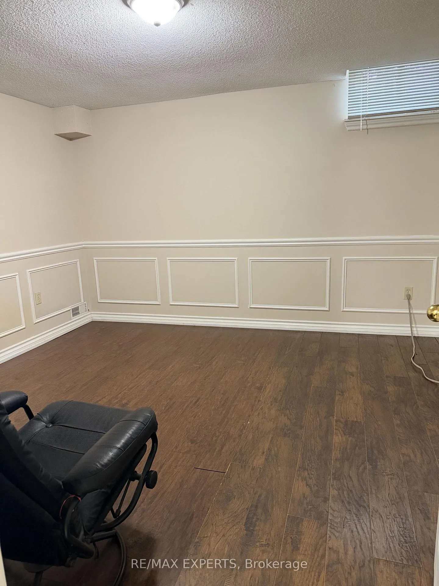 Photo 3 of Unit Bsmt, 157 Wigwoss Drive, Vaughan, East Woodbridge — HOMEH