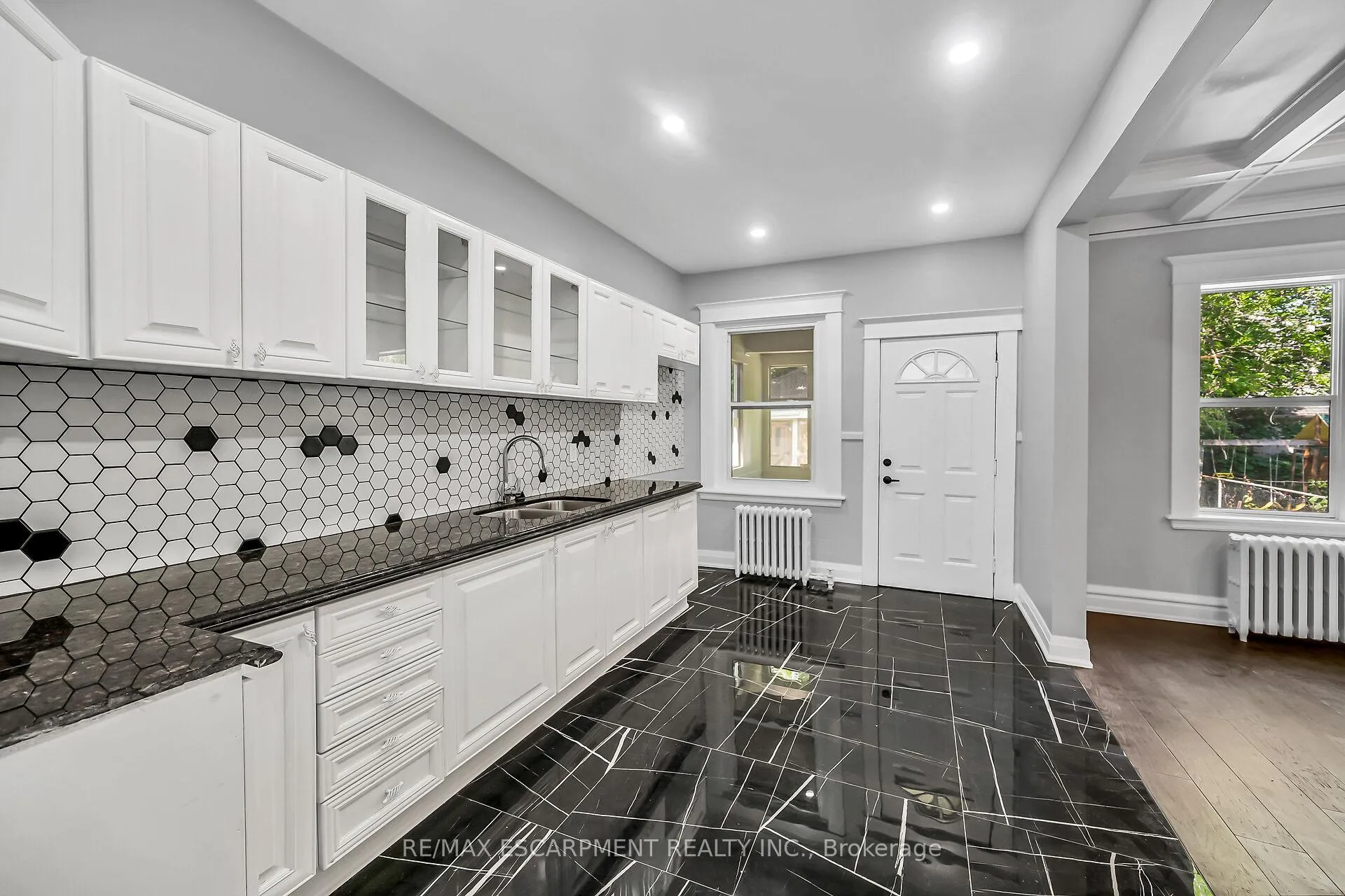 Photo 14 of 172 Sherman Avenue S, Hamilton, St. Clair — HOMEH