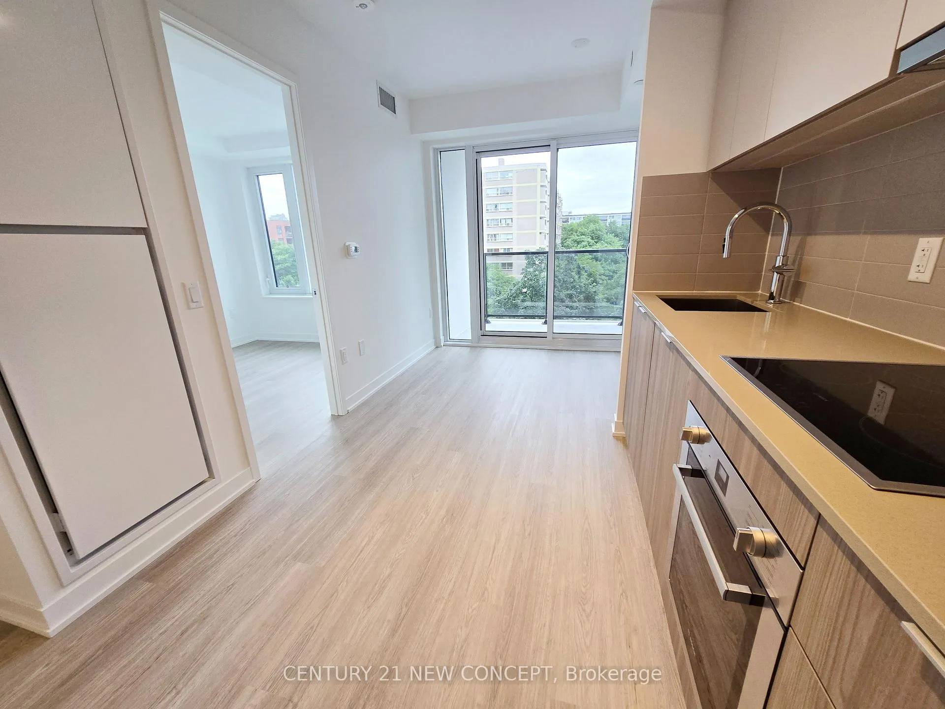 Photo 4 of Unit 510, 151 David Salomon Drive, Toronto, Flemingdon Park — HOMEH