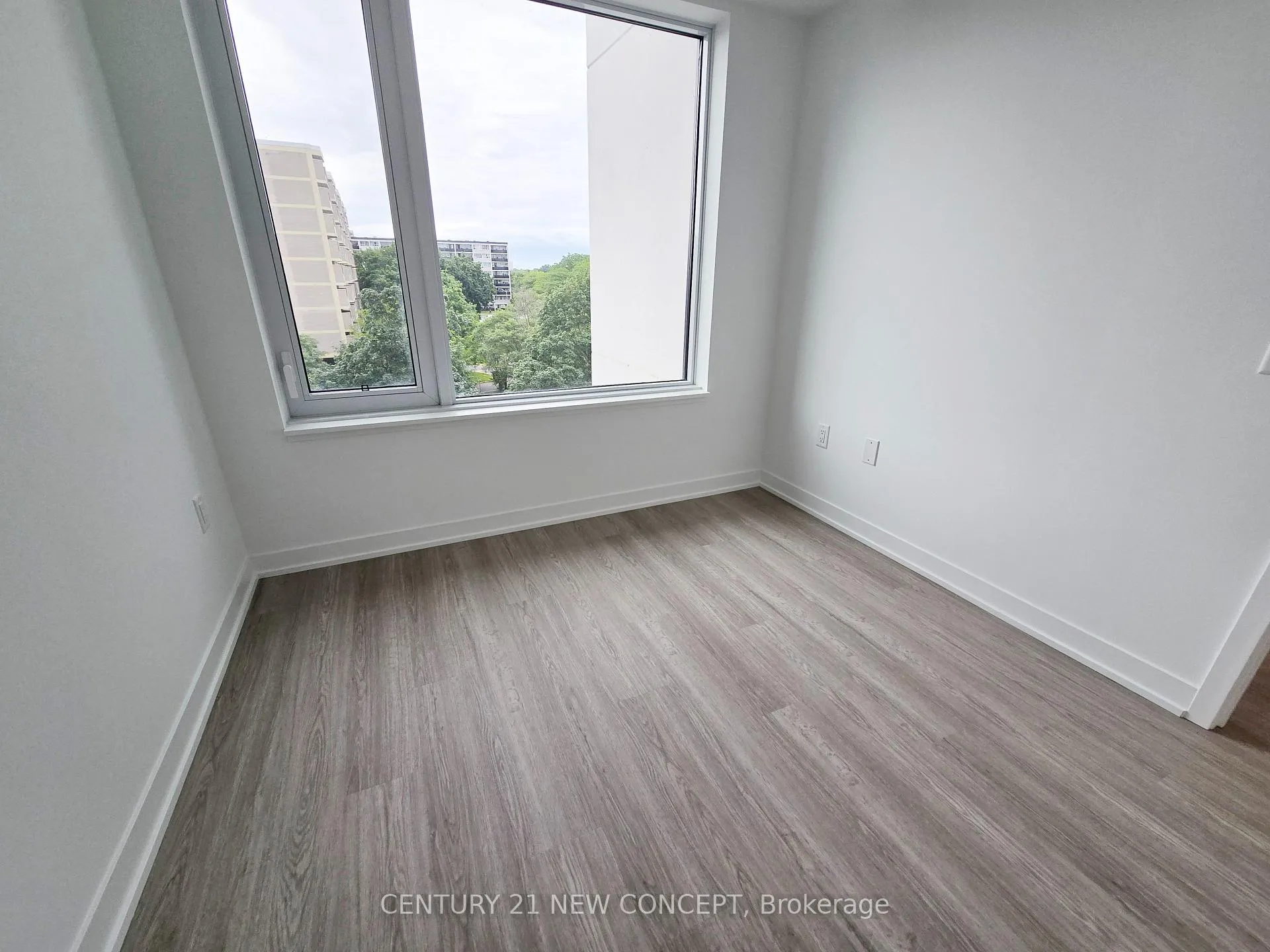 Photo 9 of Unit 510, 151 David Salomon Drive, Toronto, Flemingdon Park — HOMEH