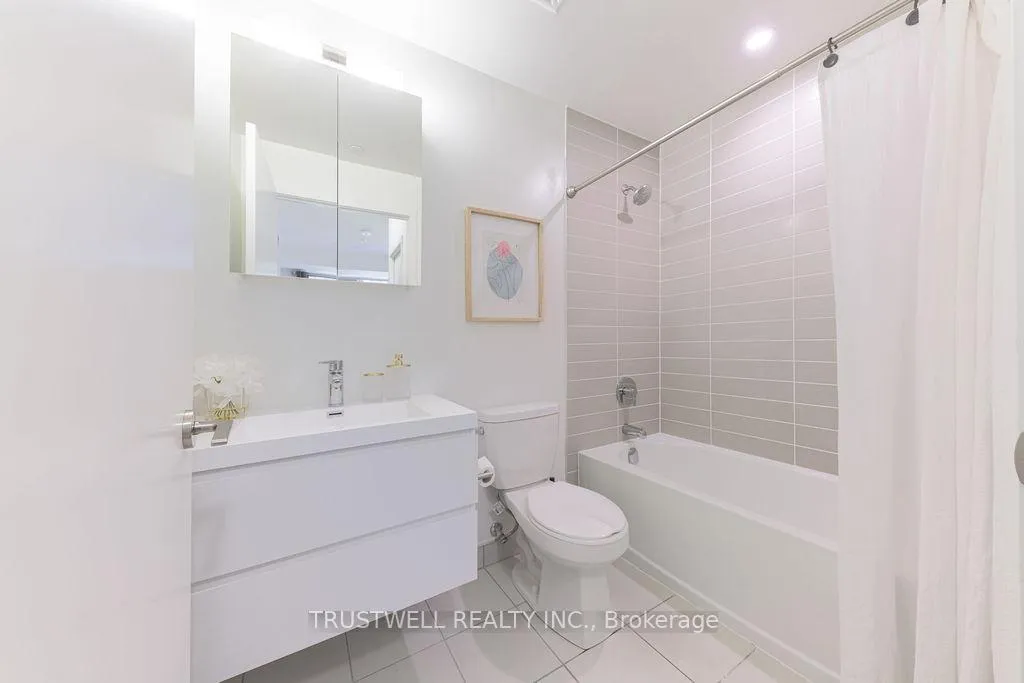 Photo 10 of Unit 407, 38 Simcoe Promenade, Markham, Unionville — HOMEH