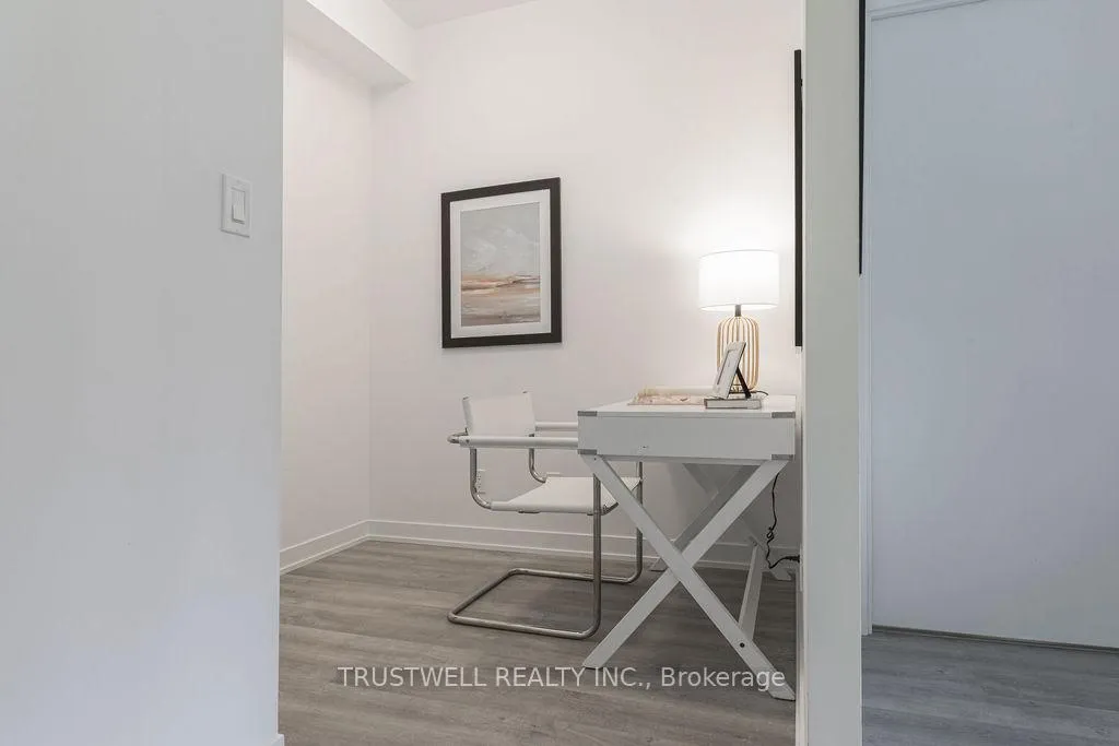 Photo 11 of Unit 407, 38 Simcoe Promenade, Markham, Unionville — HOMEH