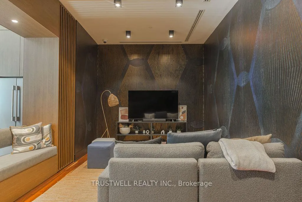 Photo 19 of Unit 407, 38 Simcoe Promenade, Markham, Unionville — HOMEH