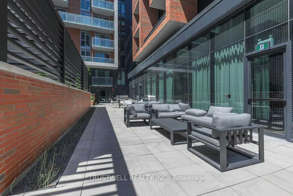 Photo 21 of Unit 407, 38 Simcoe Promenade, Markham, Unionville — HOMEH