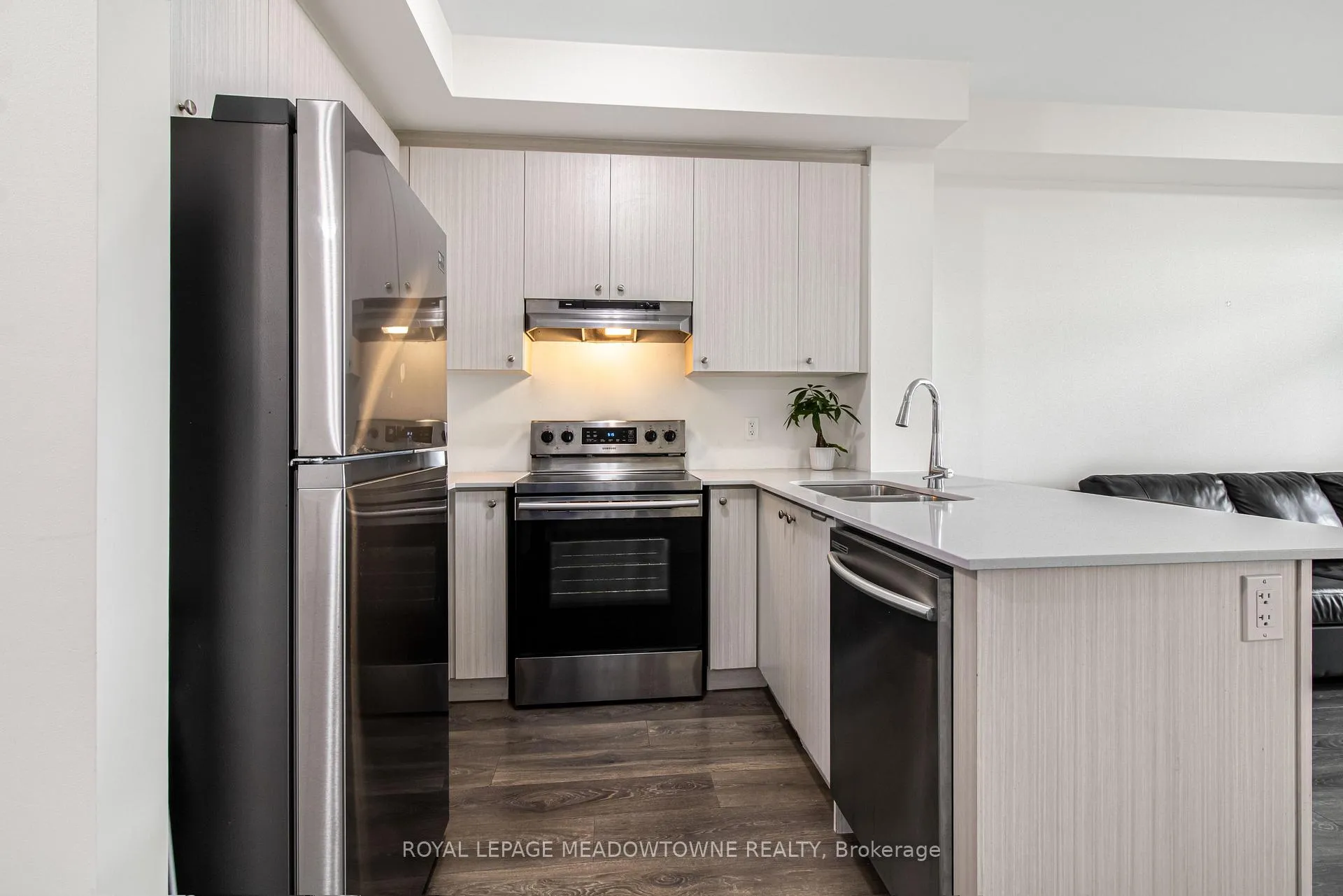 Photo 13 of Unit 325, 1105 Leger Way, Milton, Ford — HOMEH