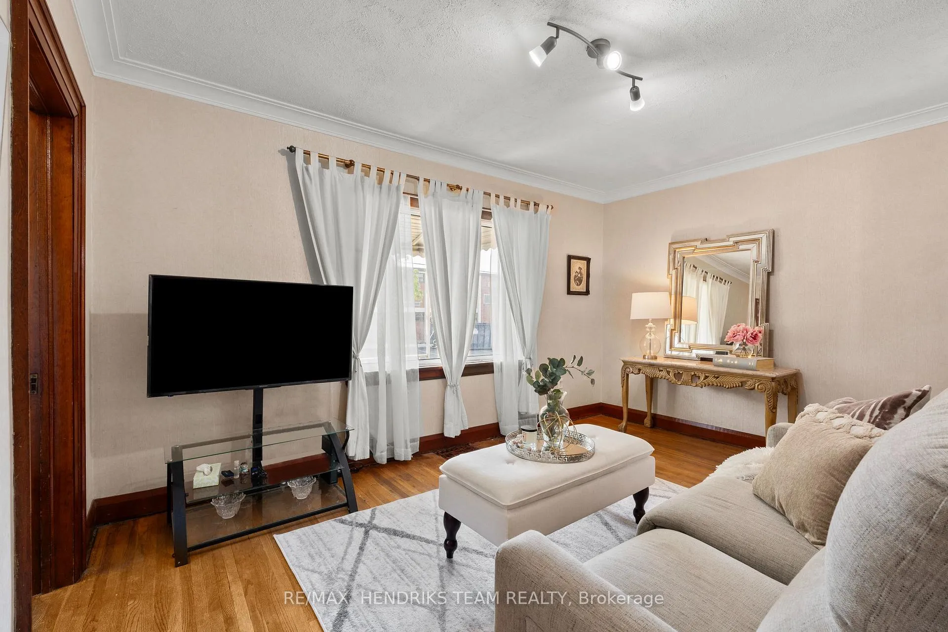 Photo 7 of 70 Carleton Street N, Thorold, Thorold Downtown — HOMEH