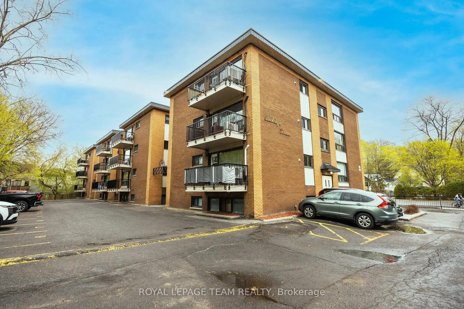 Photo 1 of Unit 6, 270 Beechwood Avenue, Ottawa, Vanier — HOMEH