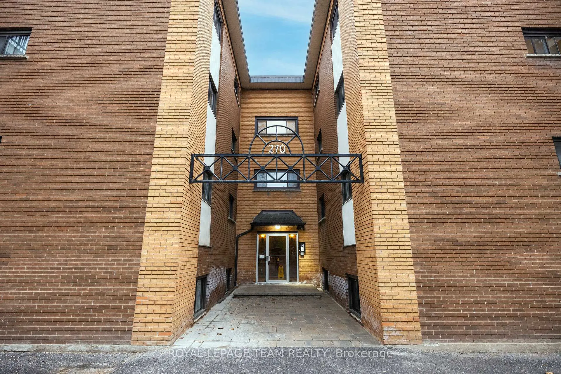 Photo 4 of Unit 6, 270 Beechwood Avenue, Ottawa, Vanier — HOMEH