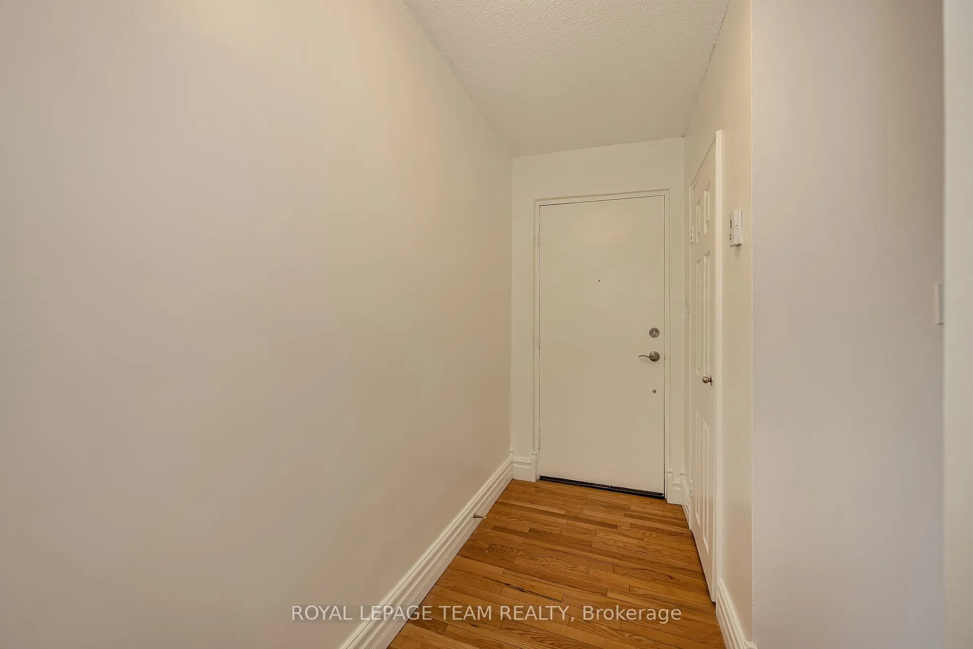 Photo 8 of Unit 6, 270 Beechwood Avenue, Ottawa, Vanier — HOMEH