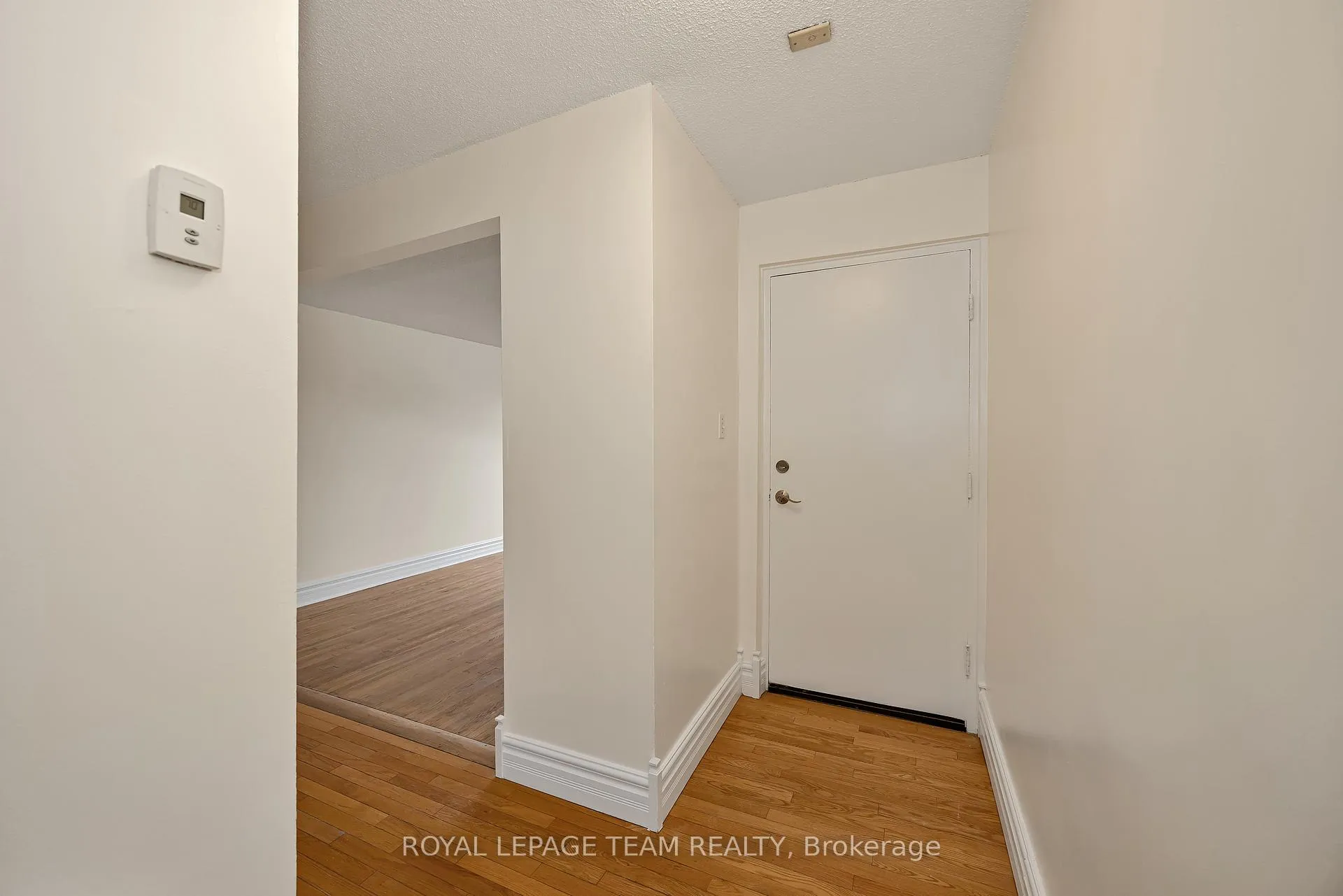 Photo 9 of Unit 6, 270 Beechwood Avenue, Ottawa, Vanier — HOMEH