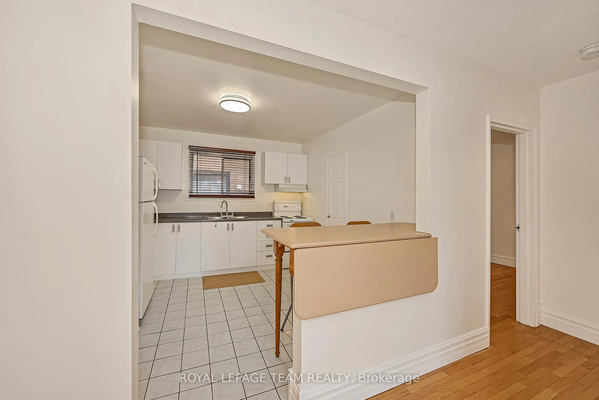 Photo 10 of Unit 6, 270 Beechwood Avenue, Ottawa, Vanier — HOMEH