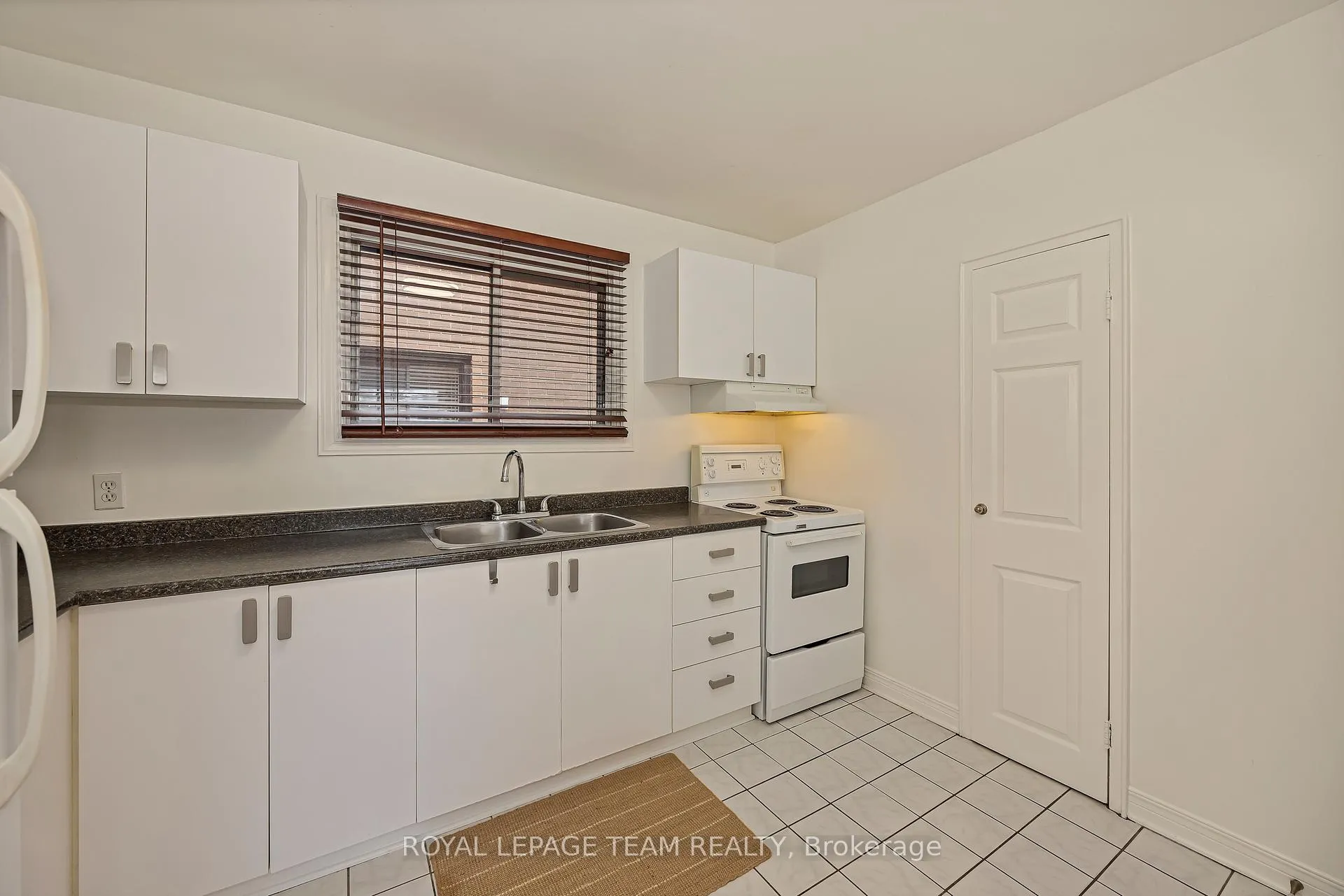 Photo 11 of Unit 6, 270 Beechwood Avenue, Ottawa, Vanier — HOMEH