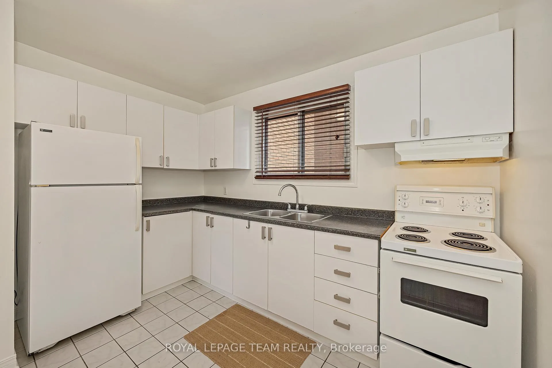 Photo 12 of Unit 6, 270 Beechwood Avenue, Ottawa, Vanier — HOMEH