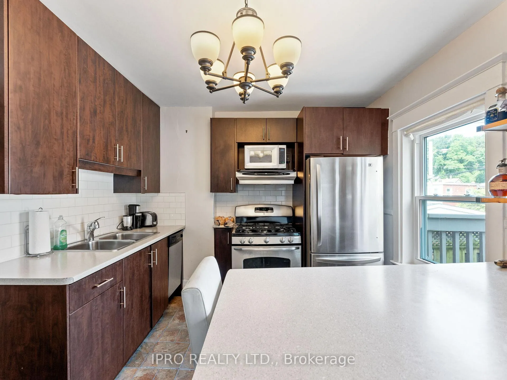 Photo 3 of 1178 Gerrard Street E, Toronto, South Riverdale — HOMEH