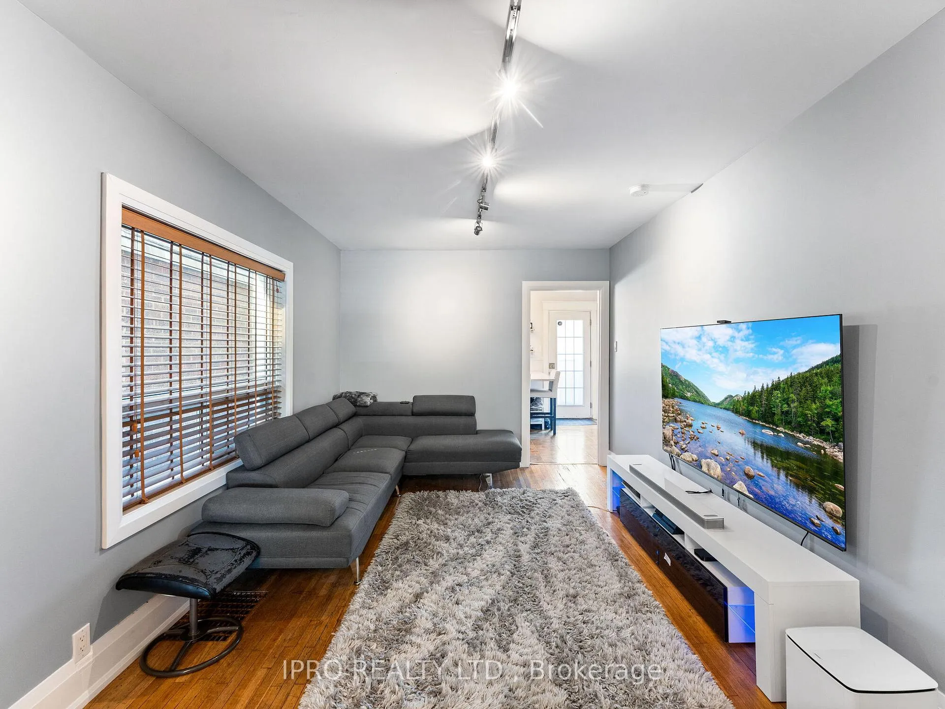 Photo 6 of 1178 Gerrard Street E, Toronto, South Riverdale — HOMEH