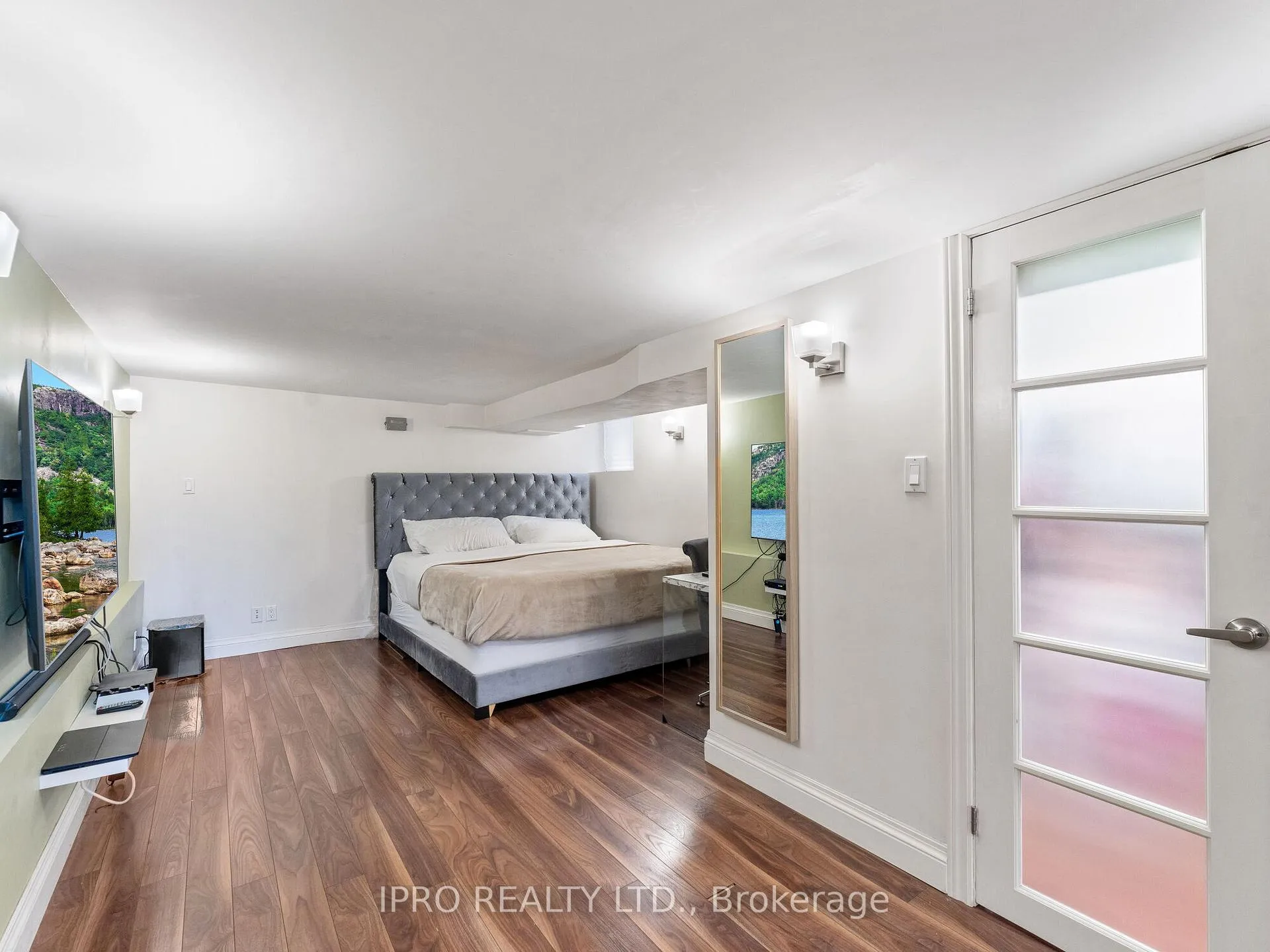 Photo 12 of 1178 Gerrard Street E, Toronto, South Riverdale — HOMEH