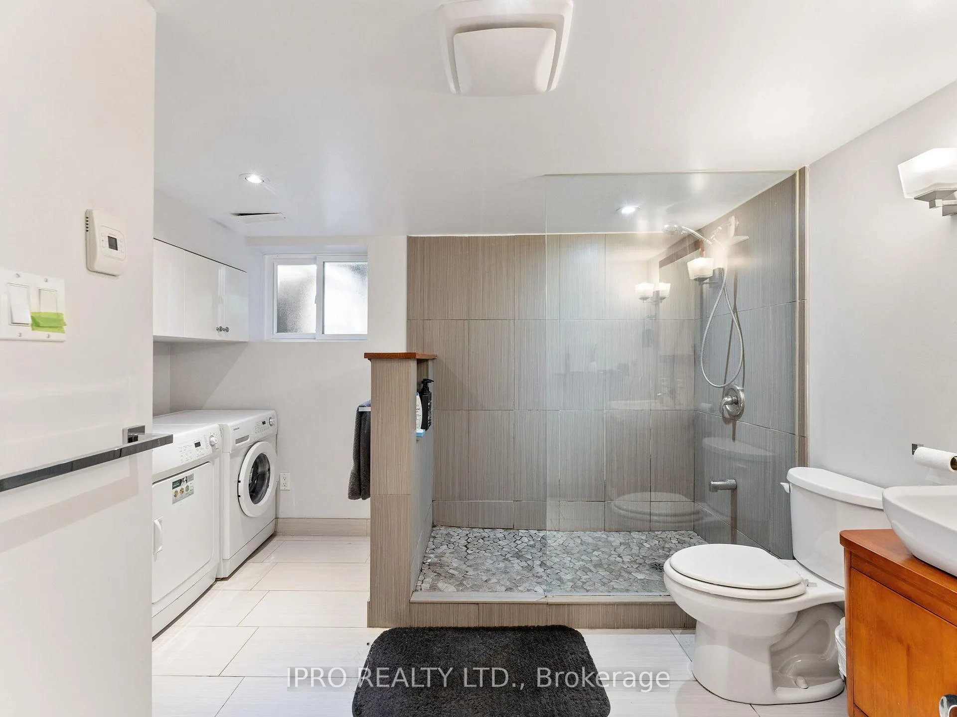Photo 15 of 1178 Gerrard Street E, Toronto, South Riverdale — HOMEH
