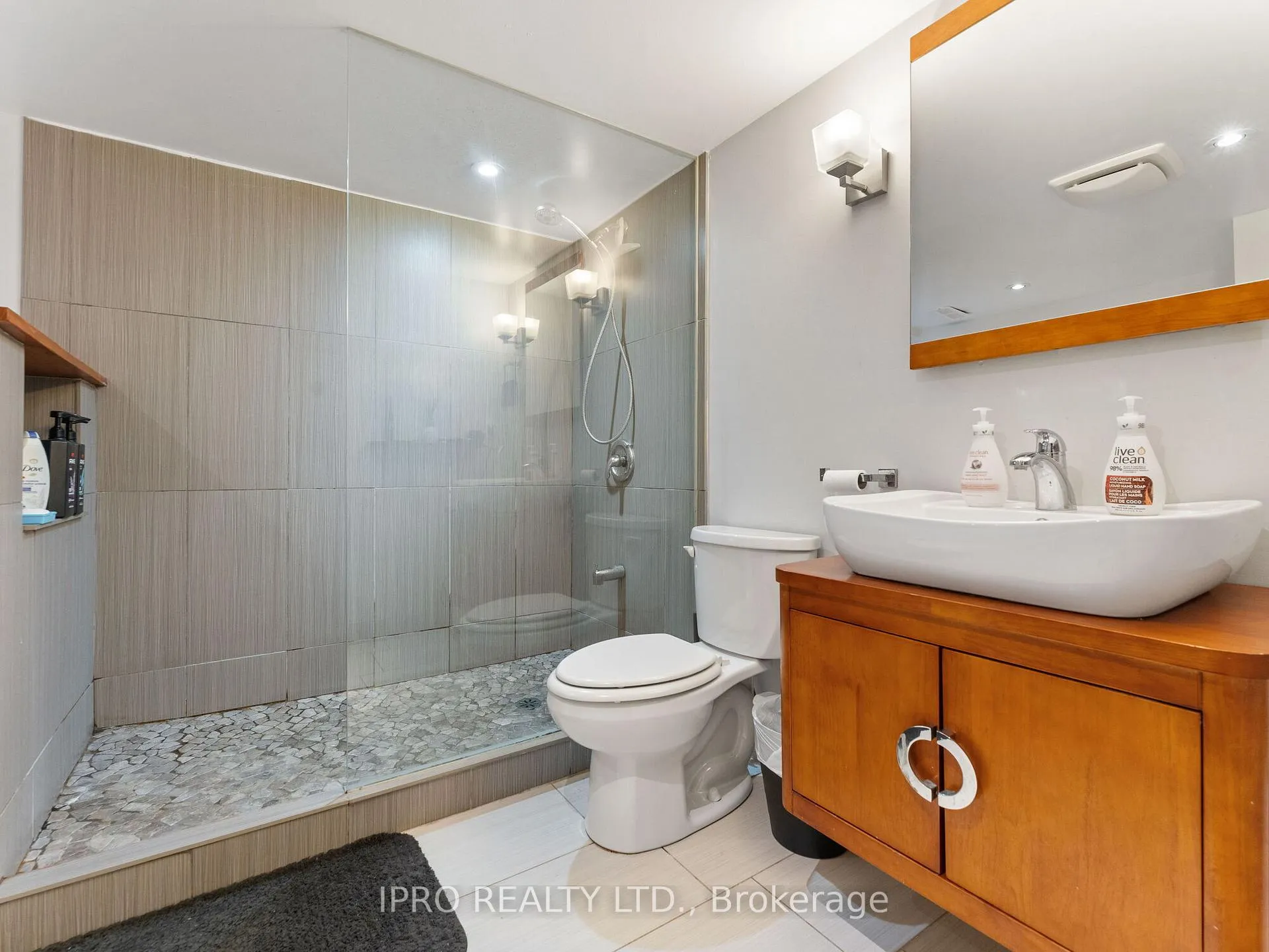 Photo 16 of 1178 Gerrard Street E, Toronto, South Riverdale — HOMEH