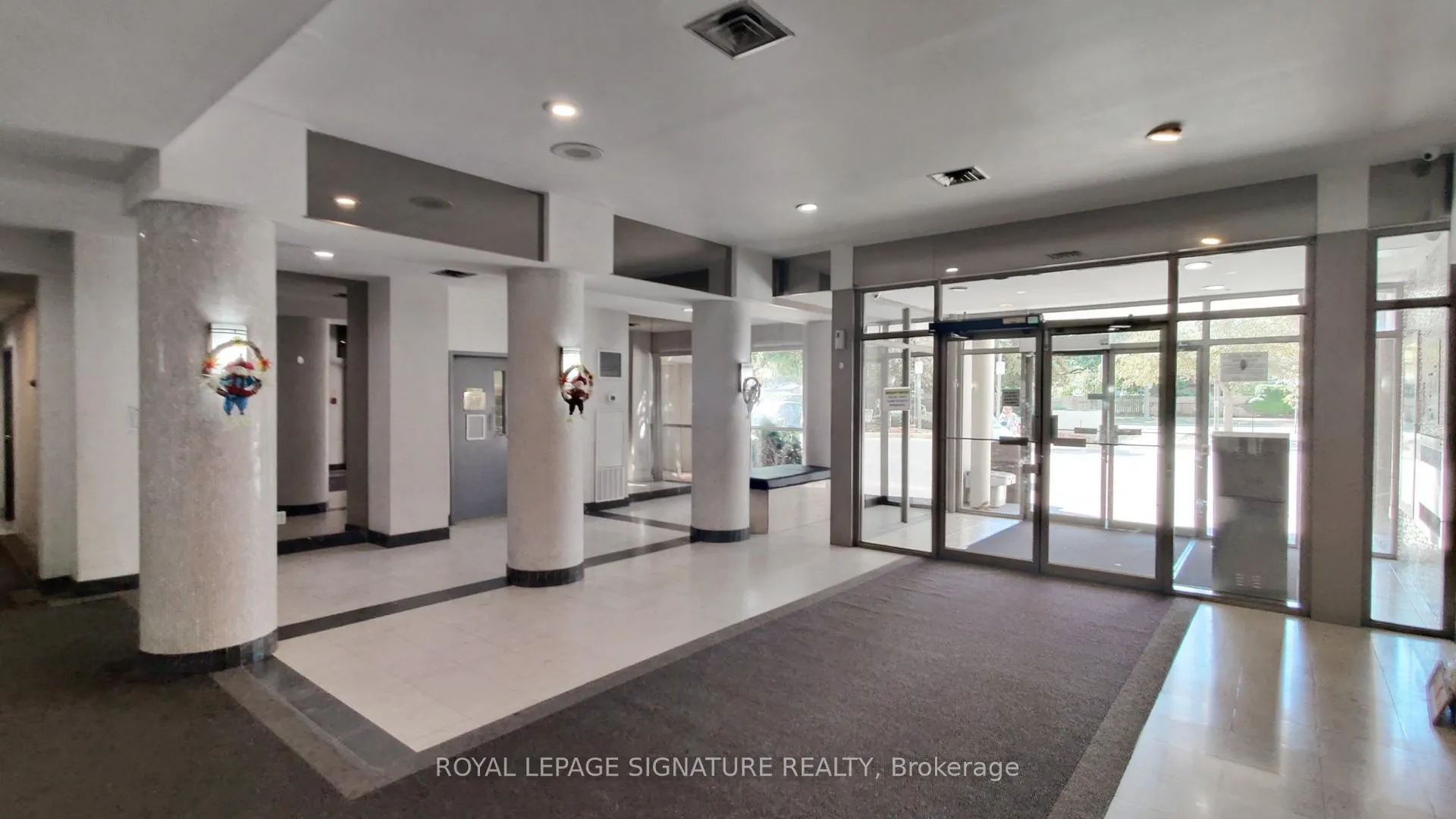 Photo 17 of Unit 307, 2901 Kipling Avenue, Etobicoke, Mount Olive-Silverstone-Jamestown — HOMEH