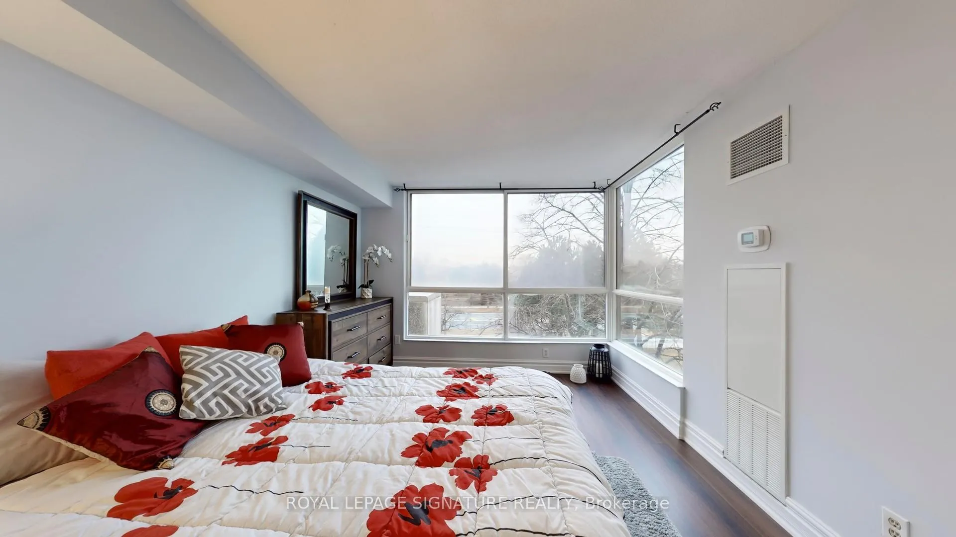 Photo 35 of Unit 307, 2901 Kipling Avenue, Etobicoke, Mount Olive-Silverstone-Jamestown — HOMEH