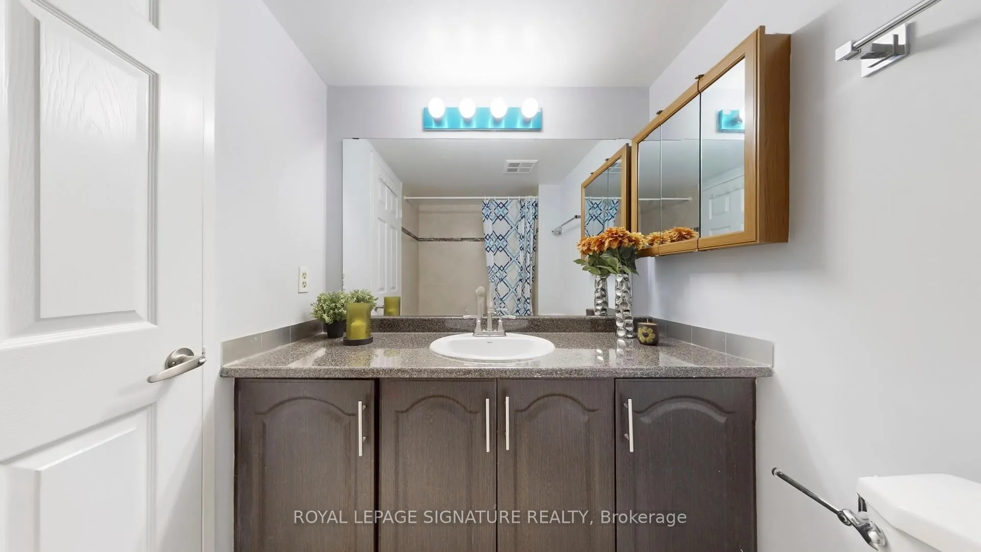 Photo 12 of Unit 307, 2901 Kipling Avenue, Etobicoke, Mount Olive-Silverstone-Jamestown — HOMEH