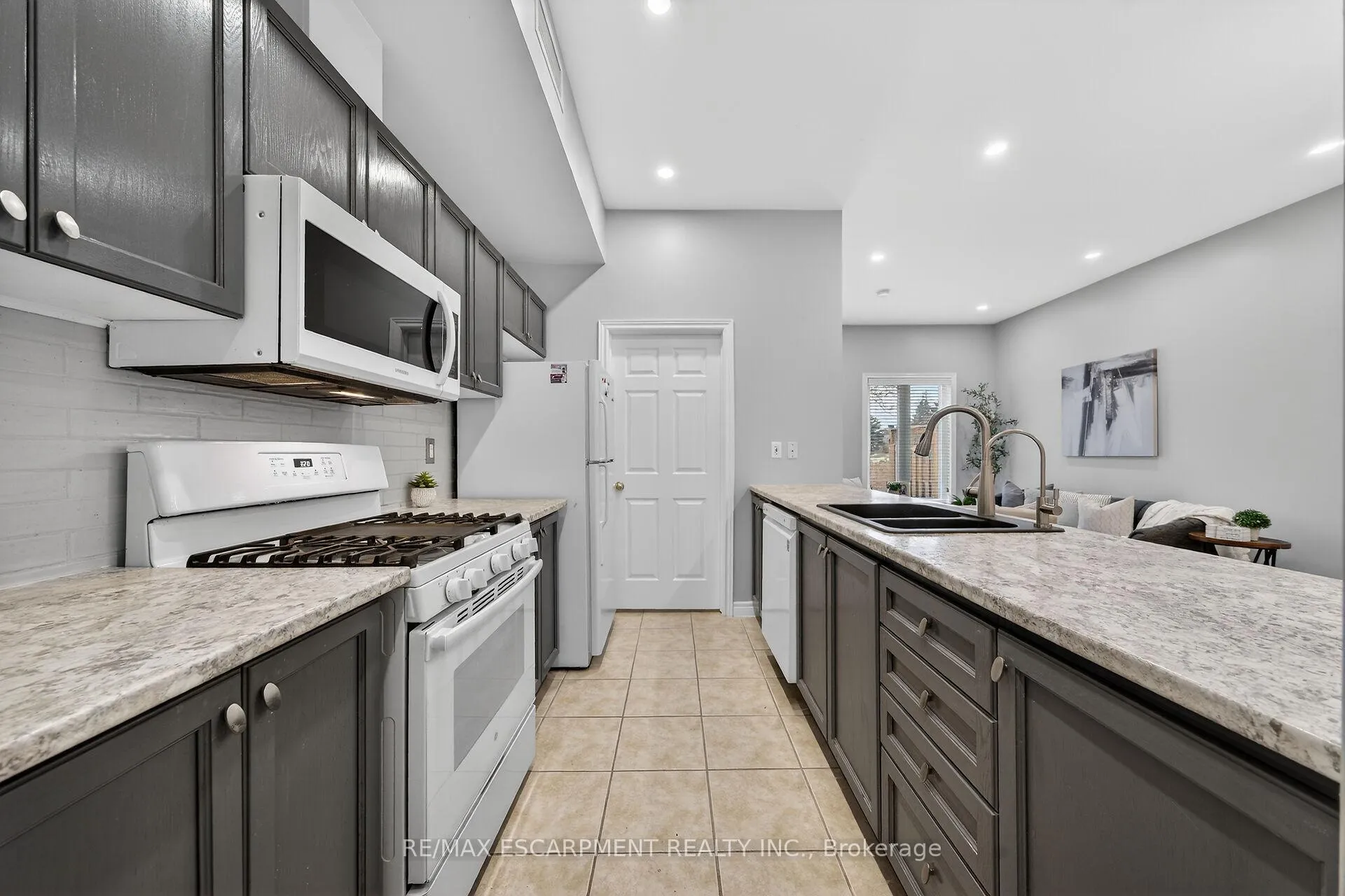 Photo 20 of Unit 4, 60 Natalia Avenue, Hamilton, Twenty Place — HOMEH