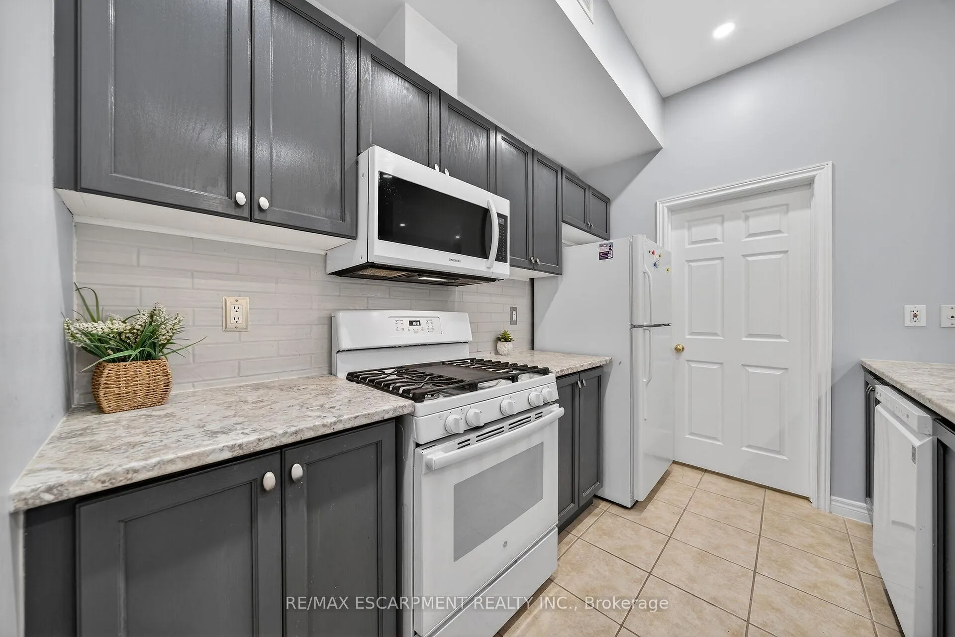 Photo 22 of Unit 4, 60 Natalia Avenue, Hamilton, Twenty Place — HOMEH